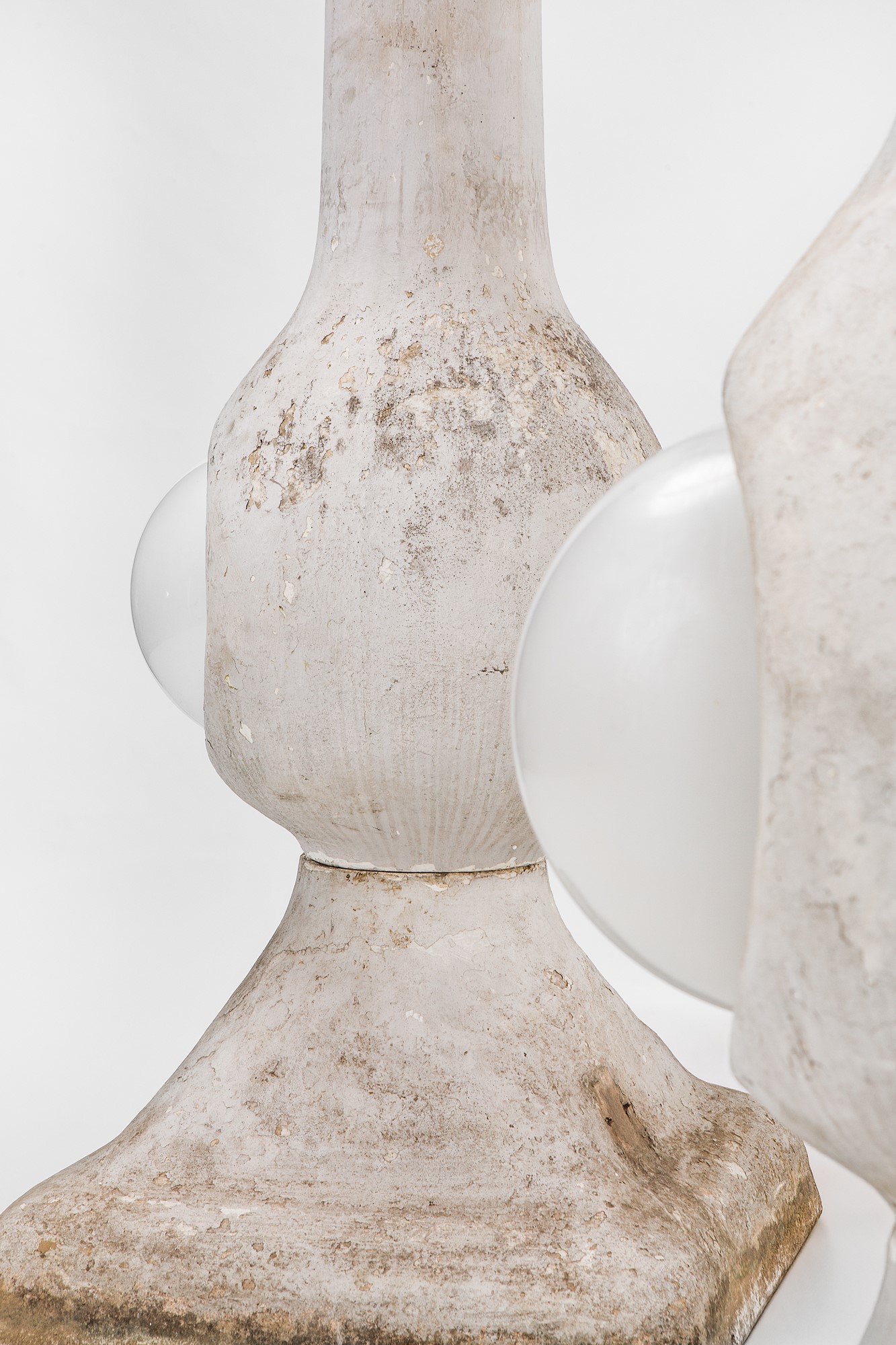 Due grandi lampade da giardino