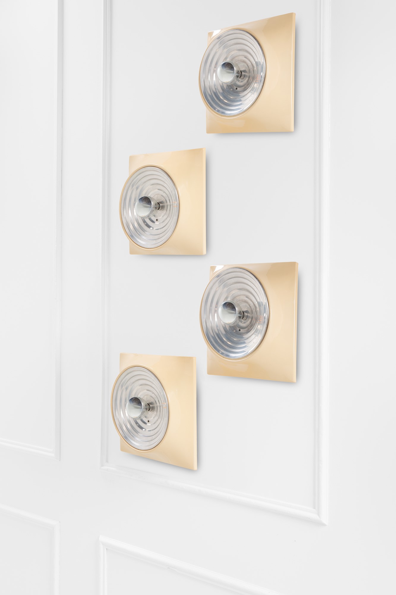 Studio Nizzoli Associati - Quattro Lampade da Parete o da Soffitto Mod. Gola