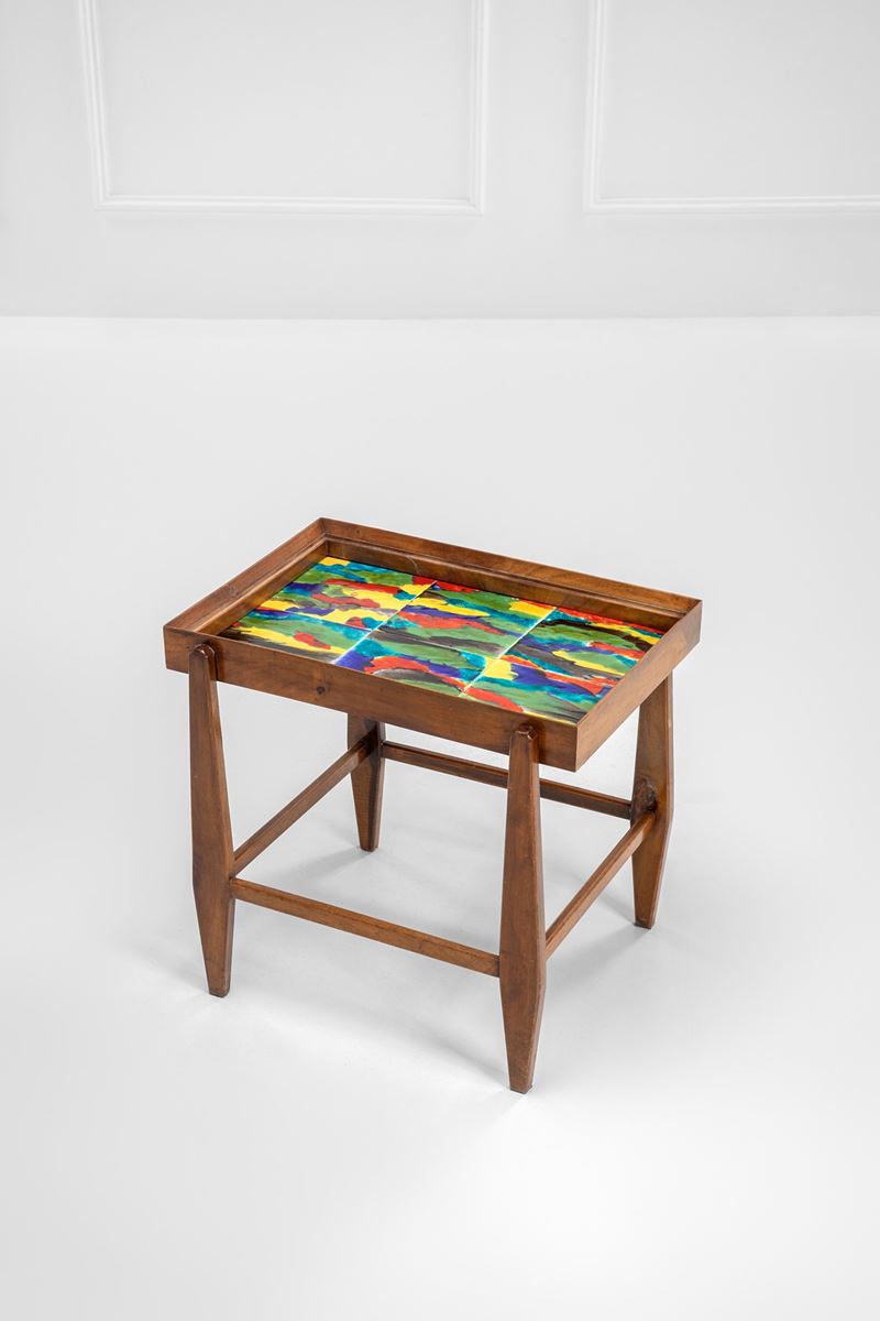 Tavolino con piano in ceramica