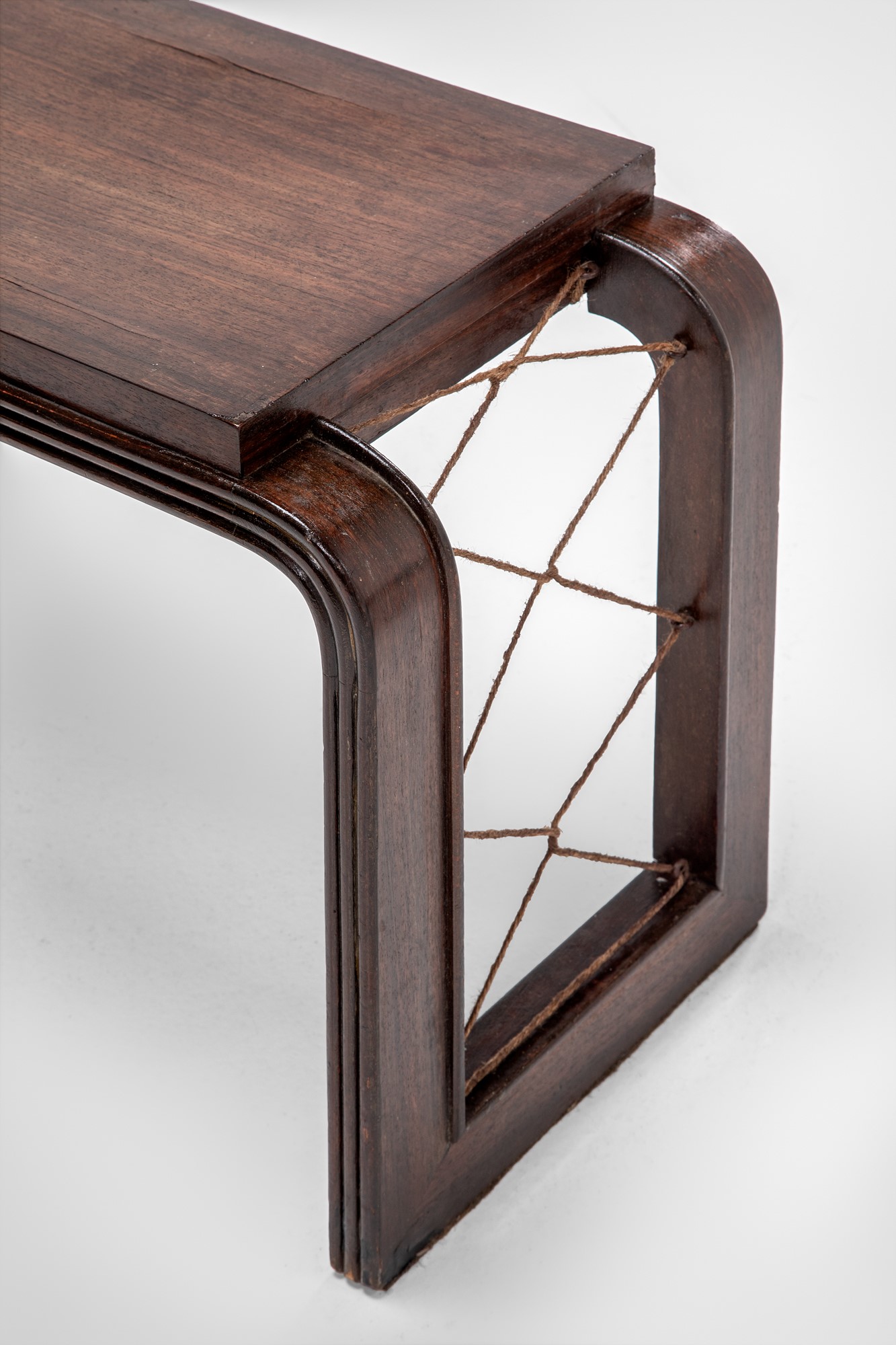 Due sgabelli razionalisti