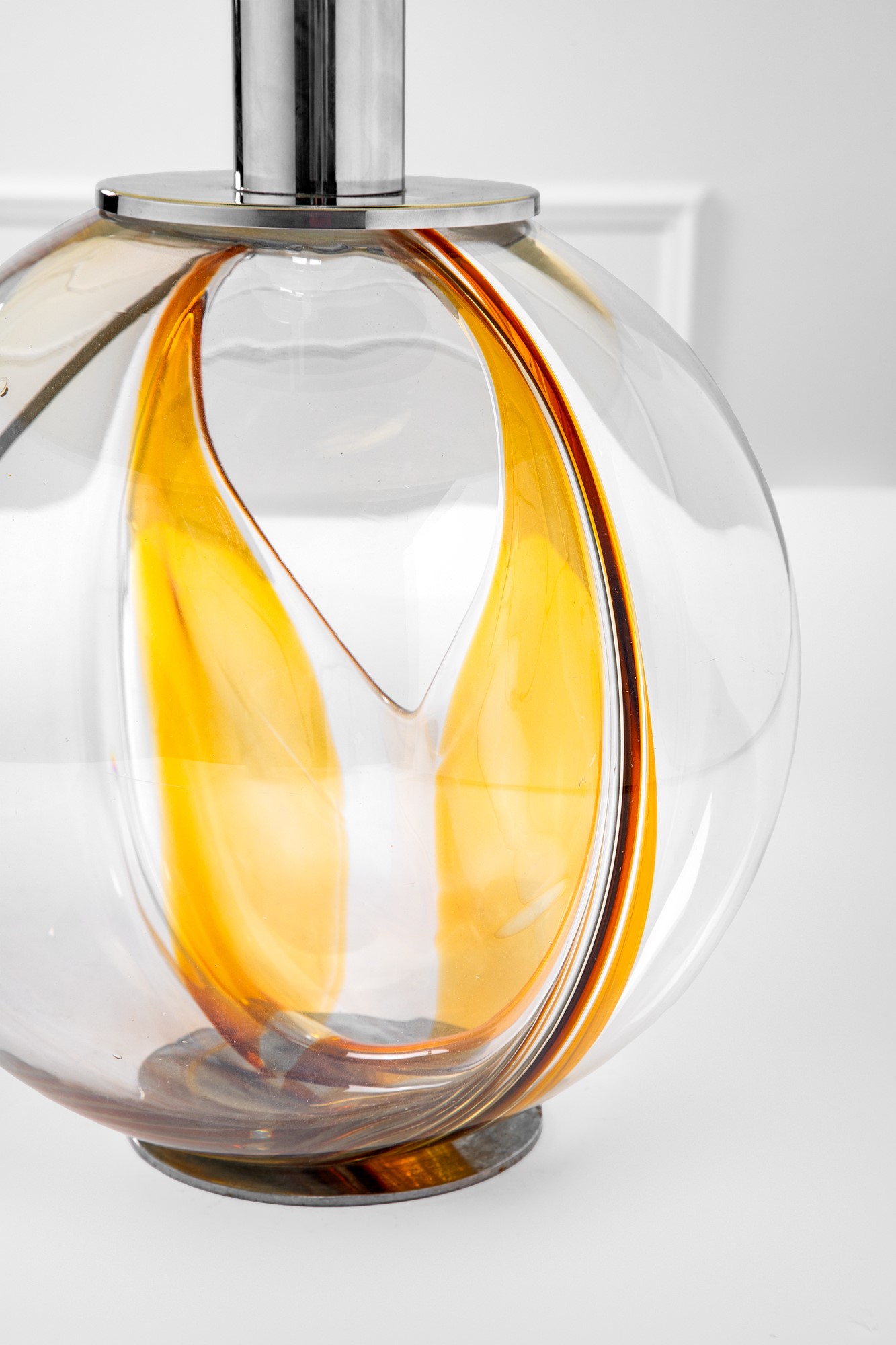 Lampada da tavolo della serie Membrane