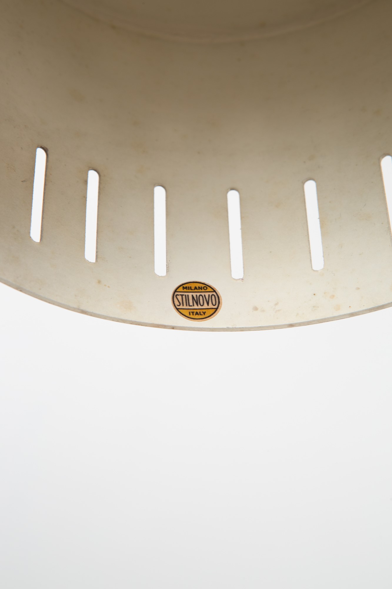 Due lampade a plafone