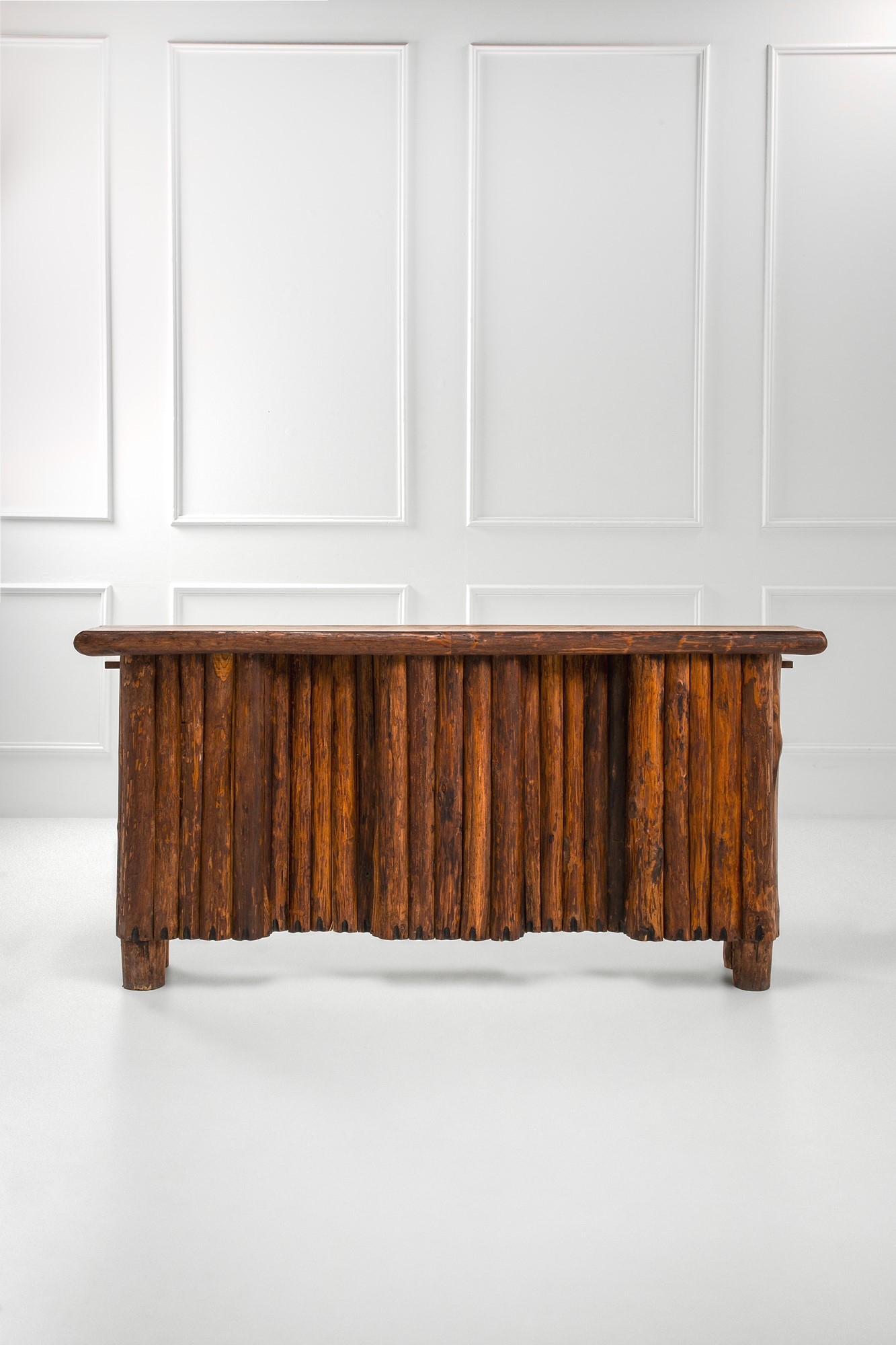 Mobile bar brutalista