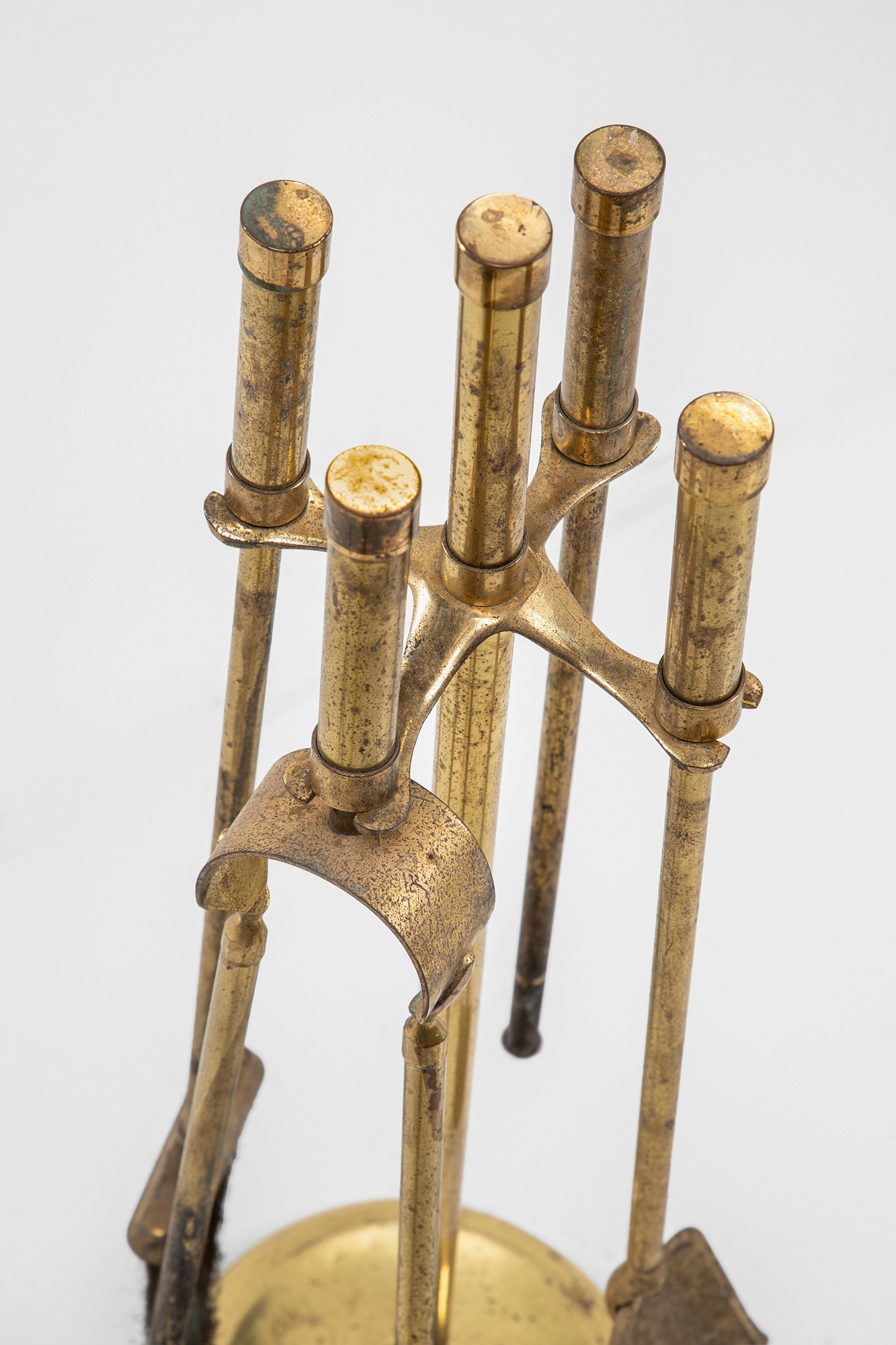 Set da camino composto da due alari e attrezzi