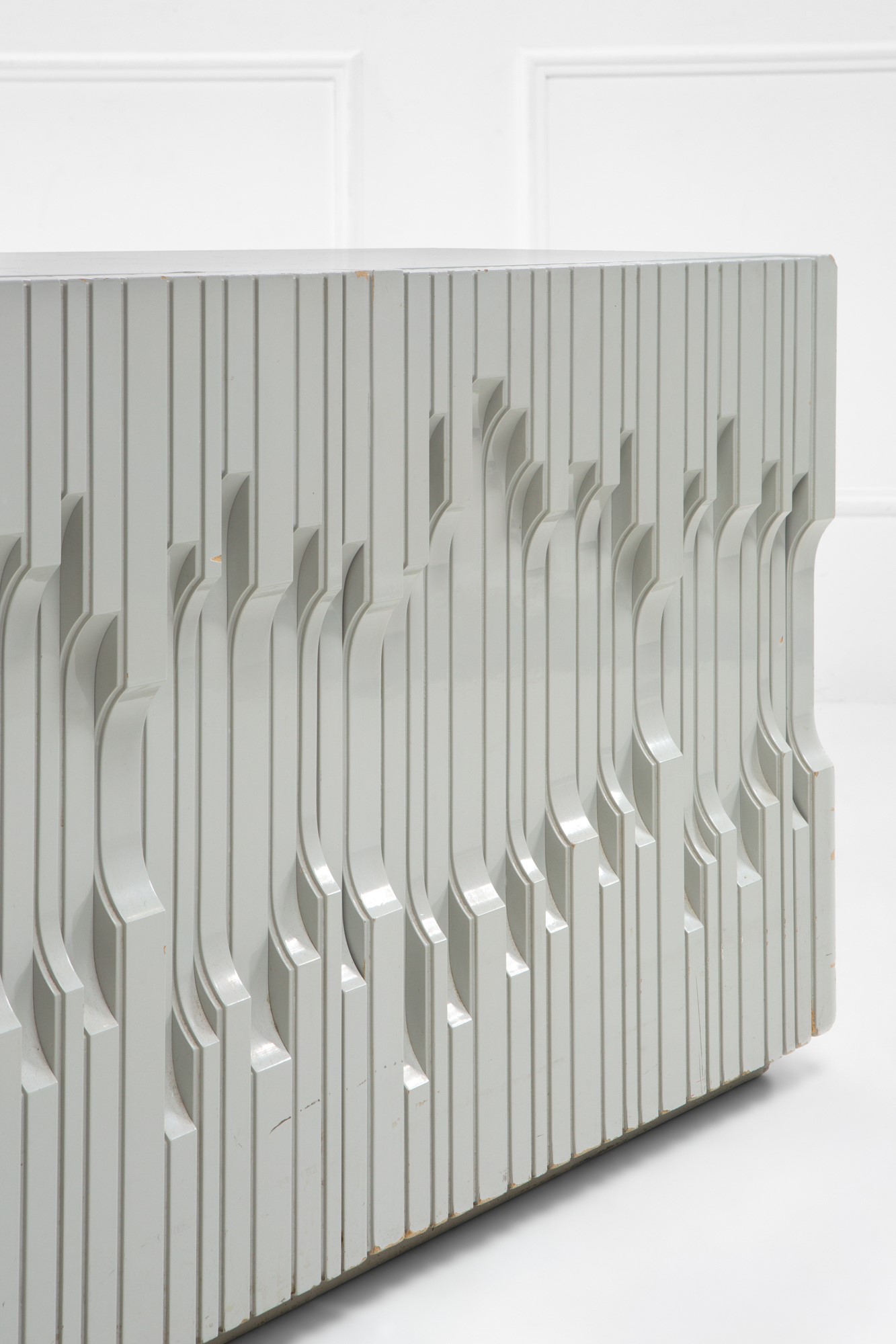 Luciano Frigerio - Sideboard Mod. Norman della Collezione Sculptura 99