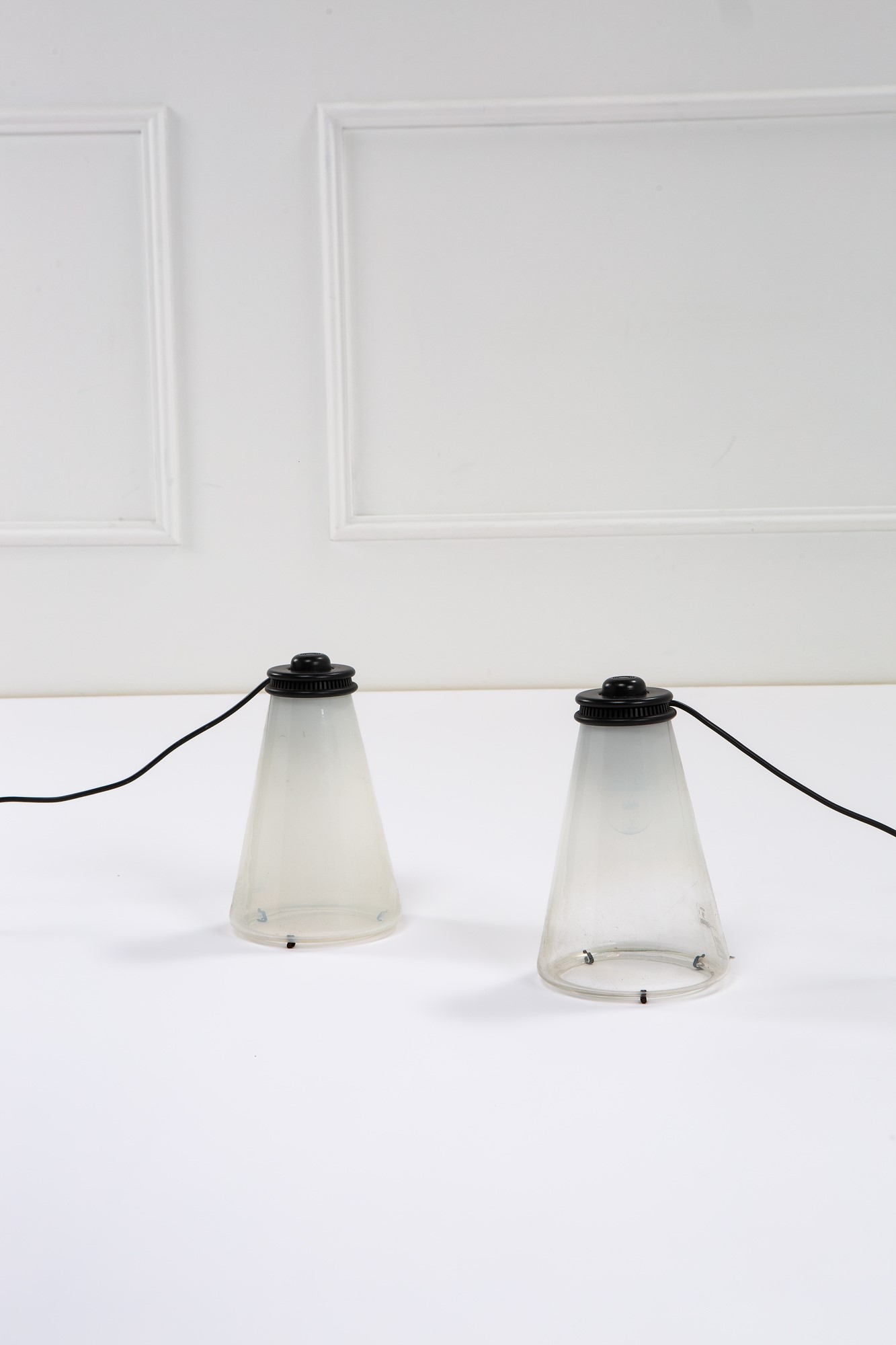 Arteluce - Due Lampade da Tavolo Mod. Conetto A325
