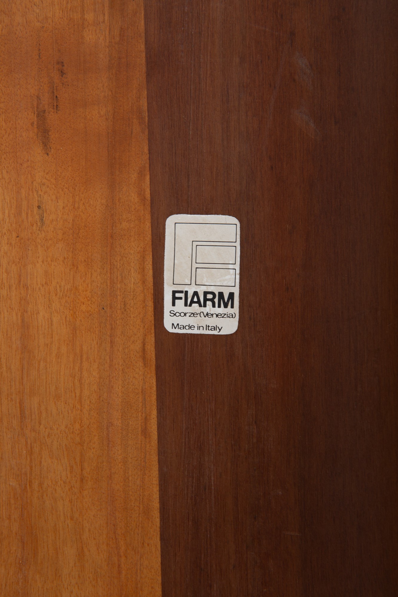 Appendiabiti componibile a due moduli