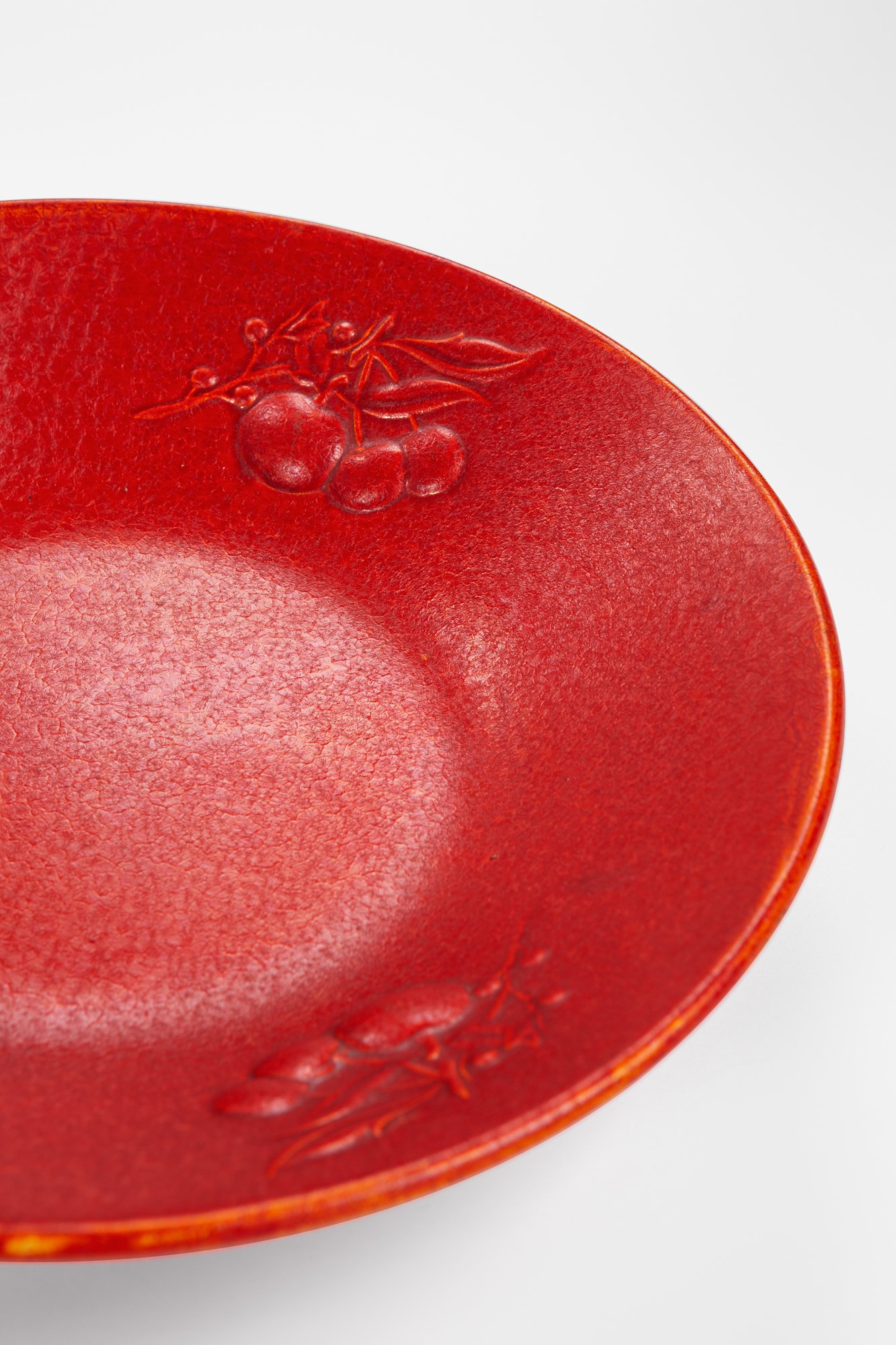 Piatto con decoro floreale