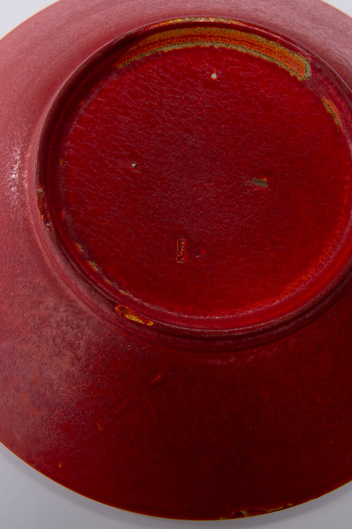 Piatto con decoro floreale