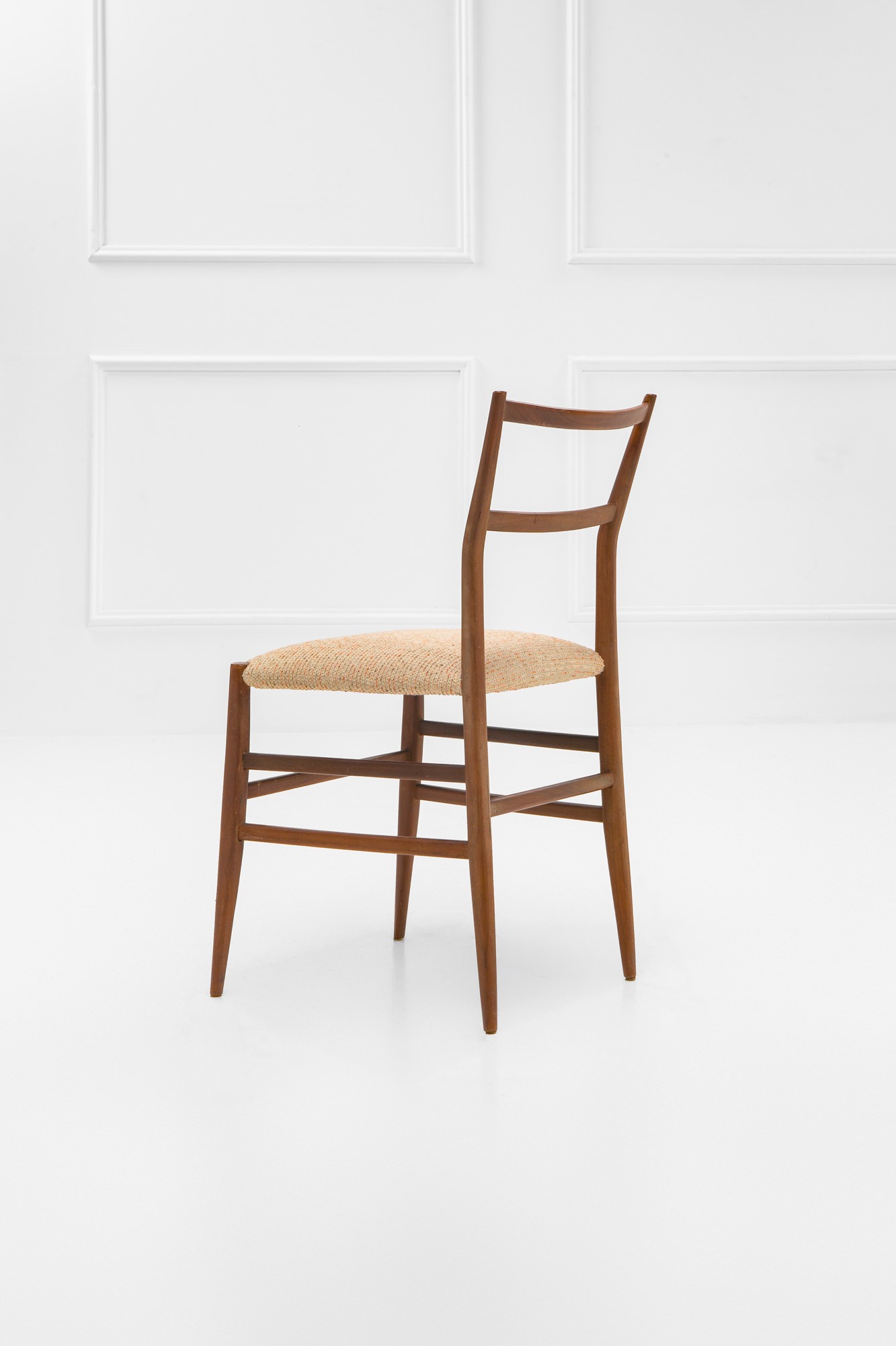 Sei sedie mod. 646 detto Leggera