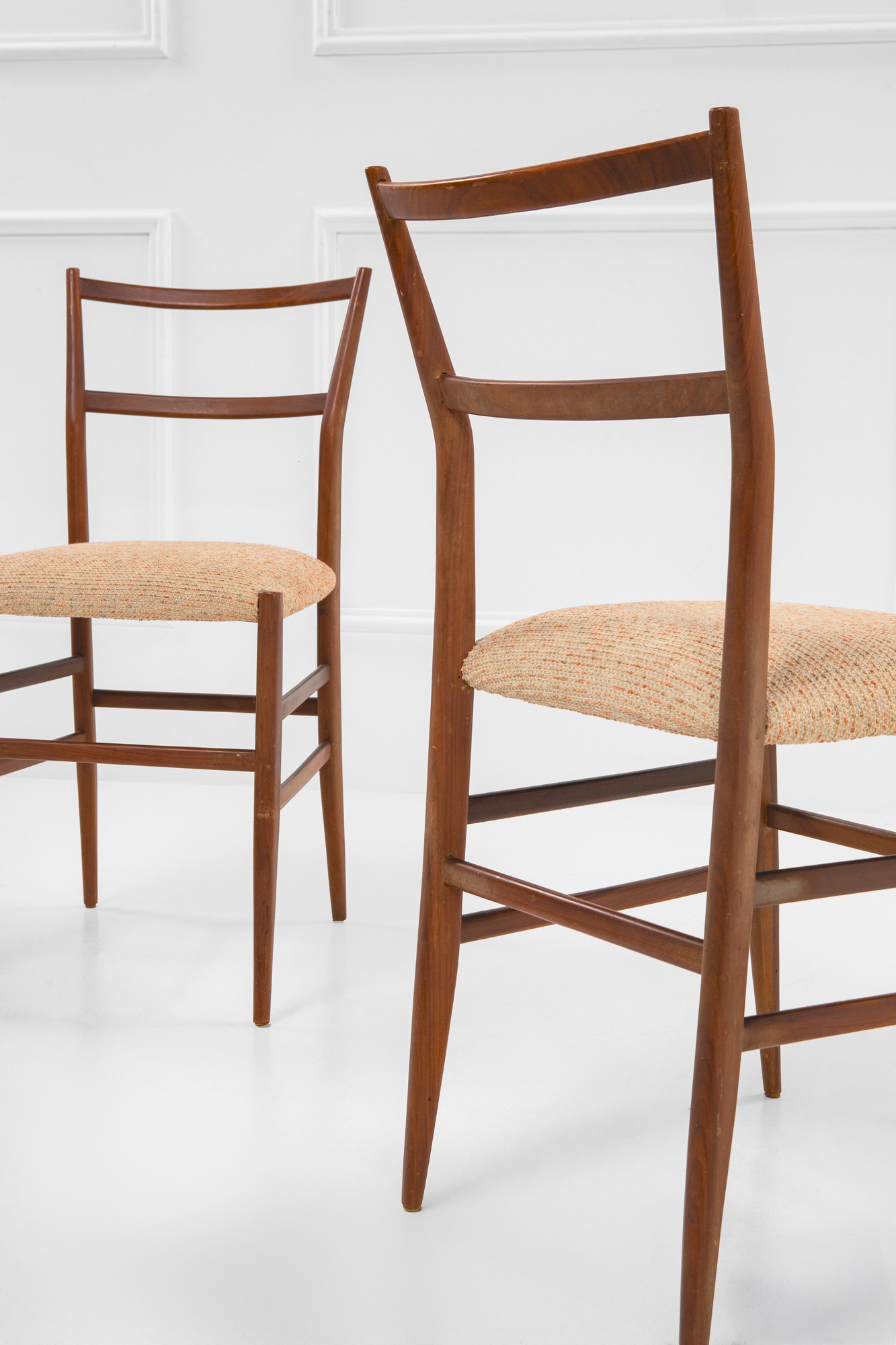 Sei sedie mod. 646 detto Leggera