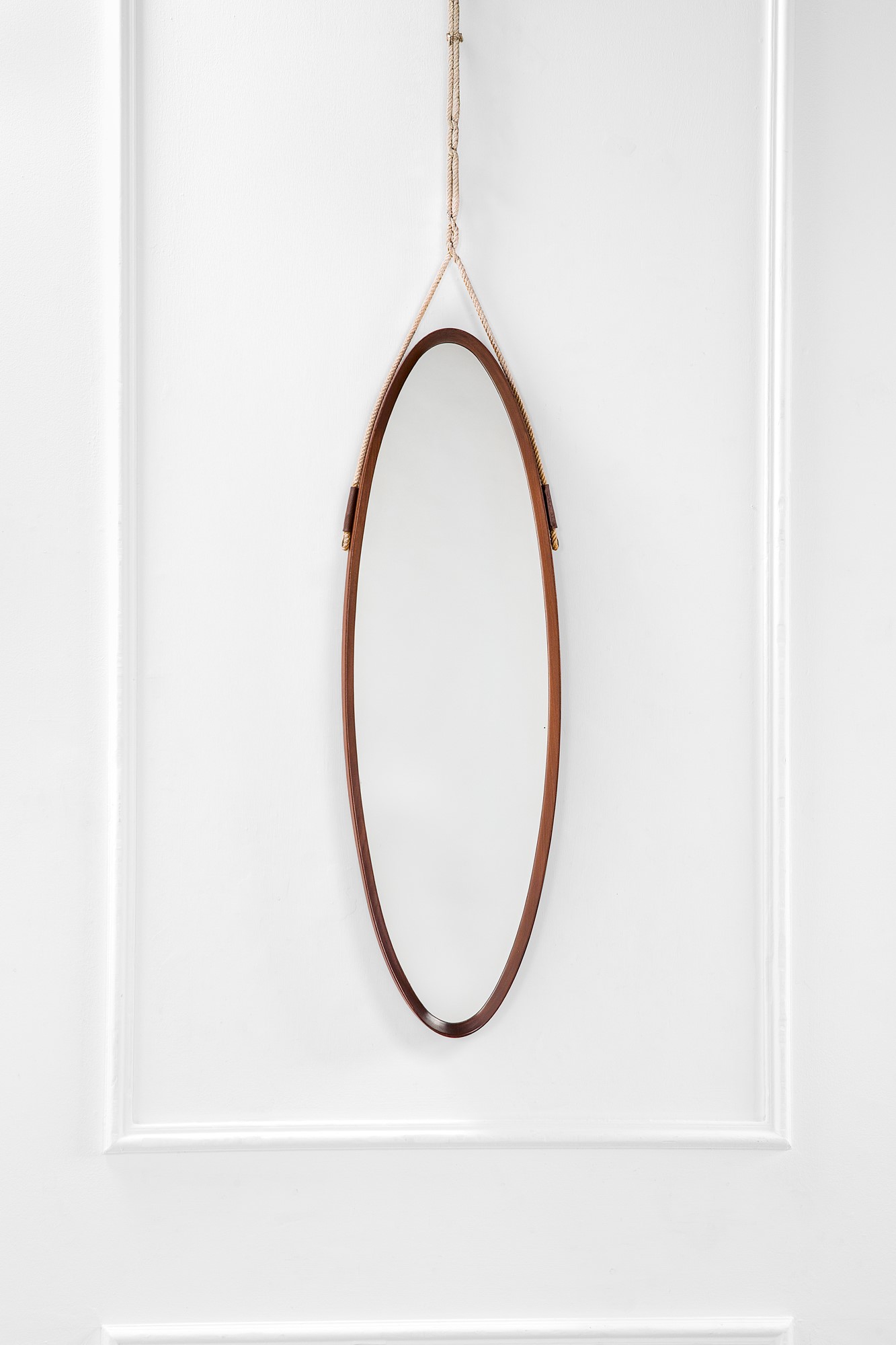 Specchio da parete di forma ovale