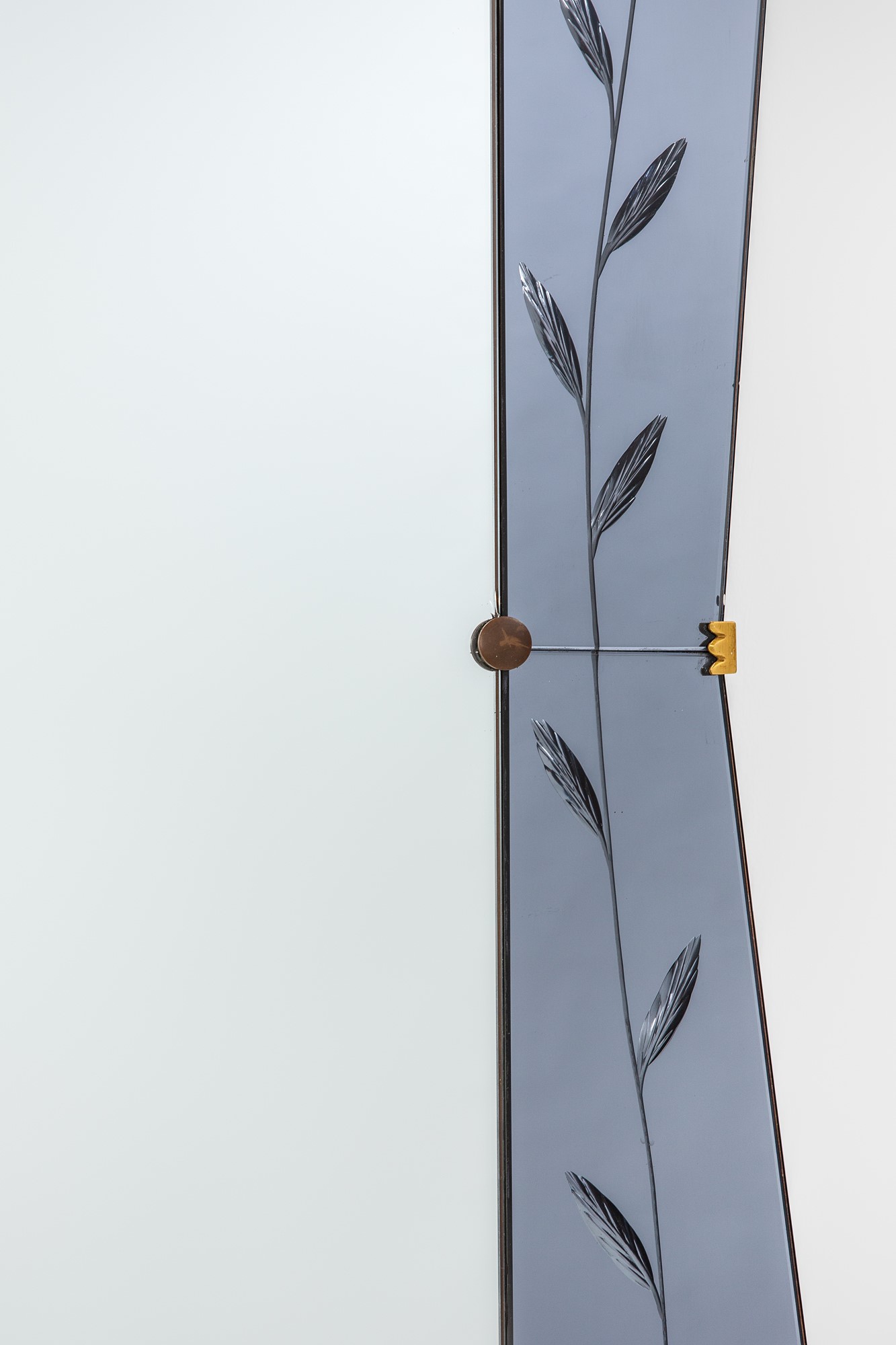 Grande specchiera fondo sala