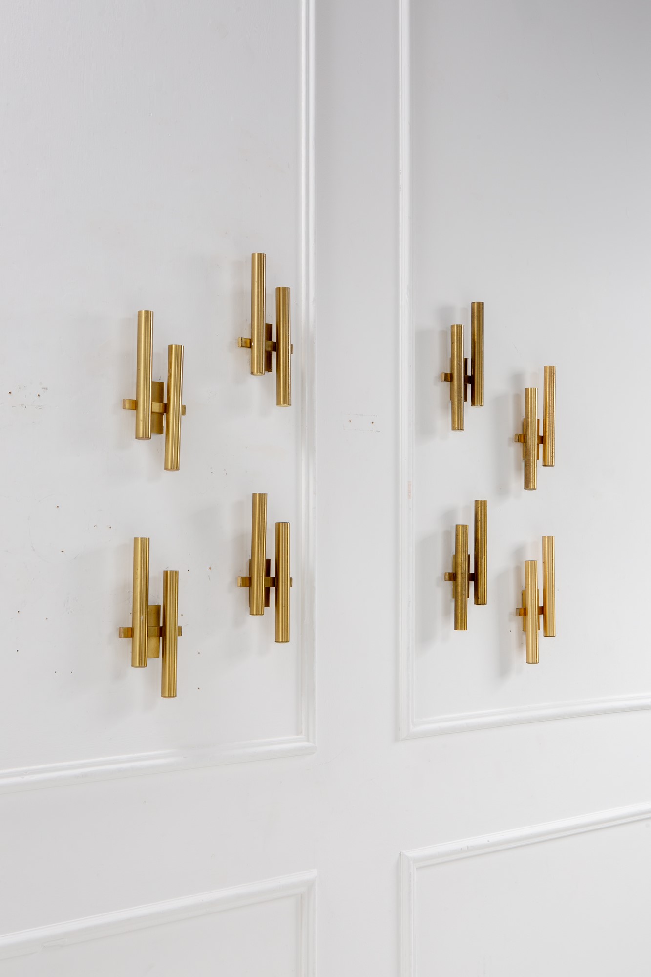 Otto lampade da parete