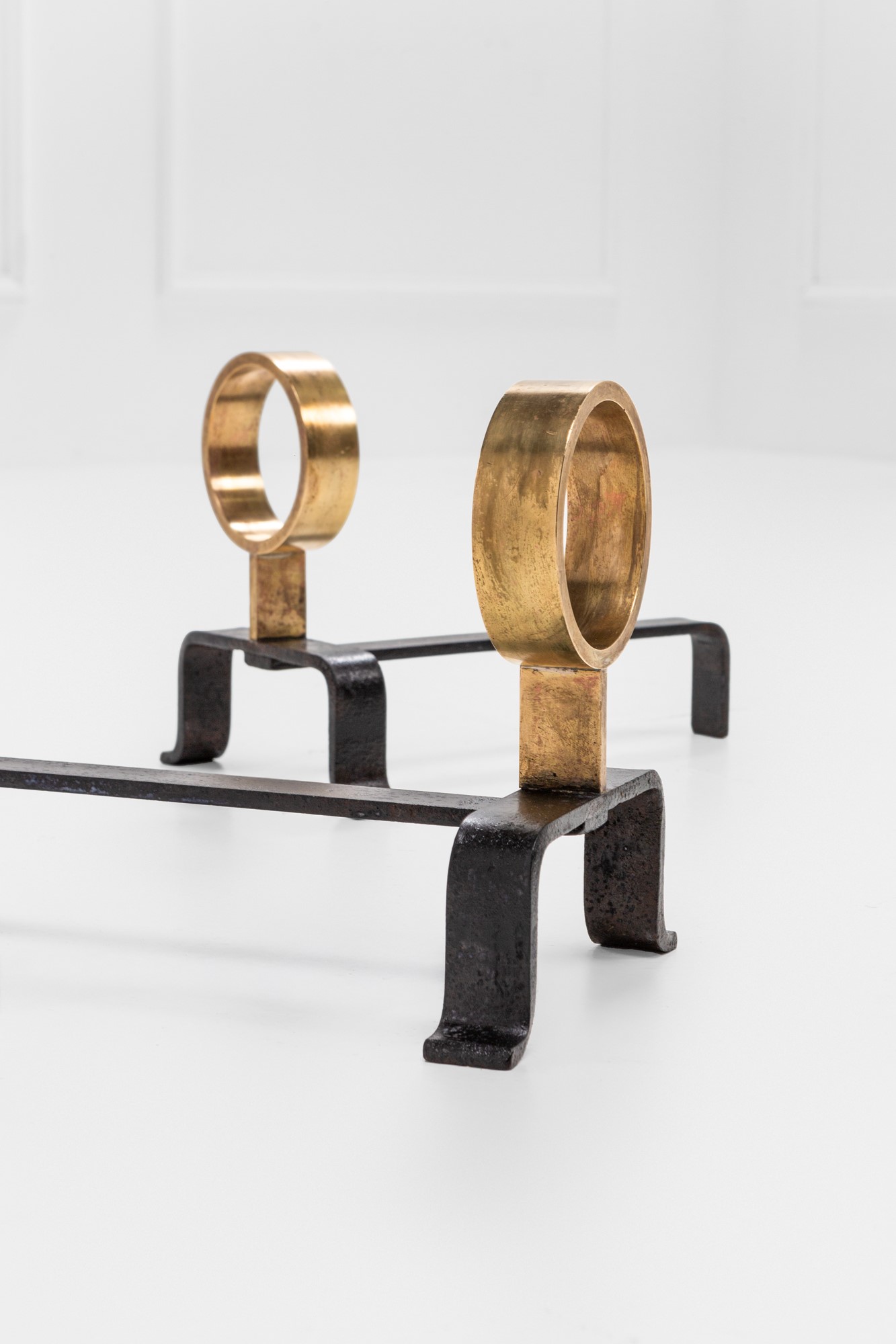 Coppia di alari da camino