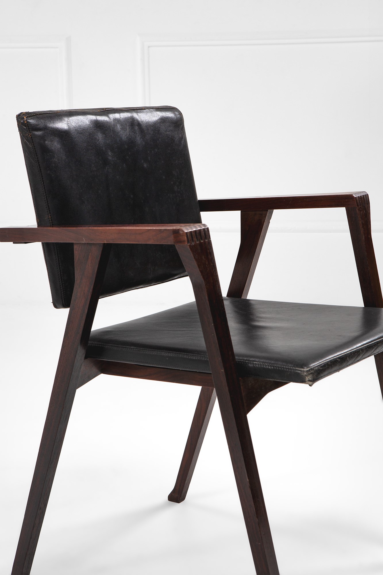 Due sedute con braccioli mod. PT 1 Luisa