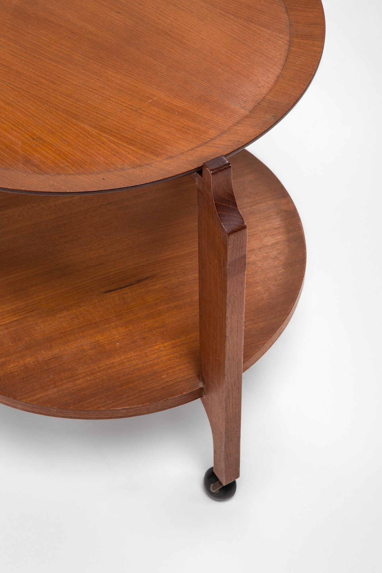 Carrello con vassoio asportabile