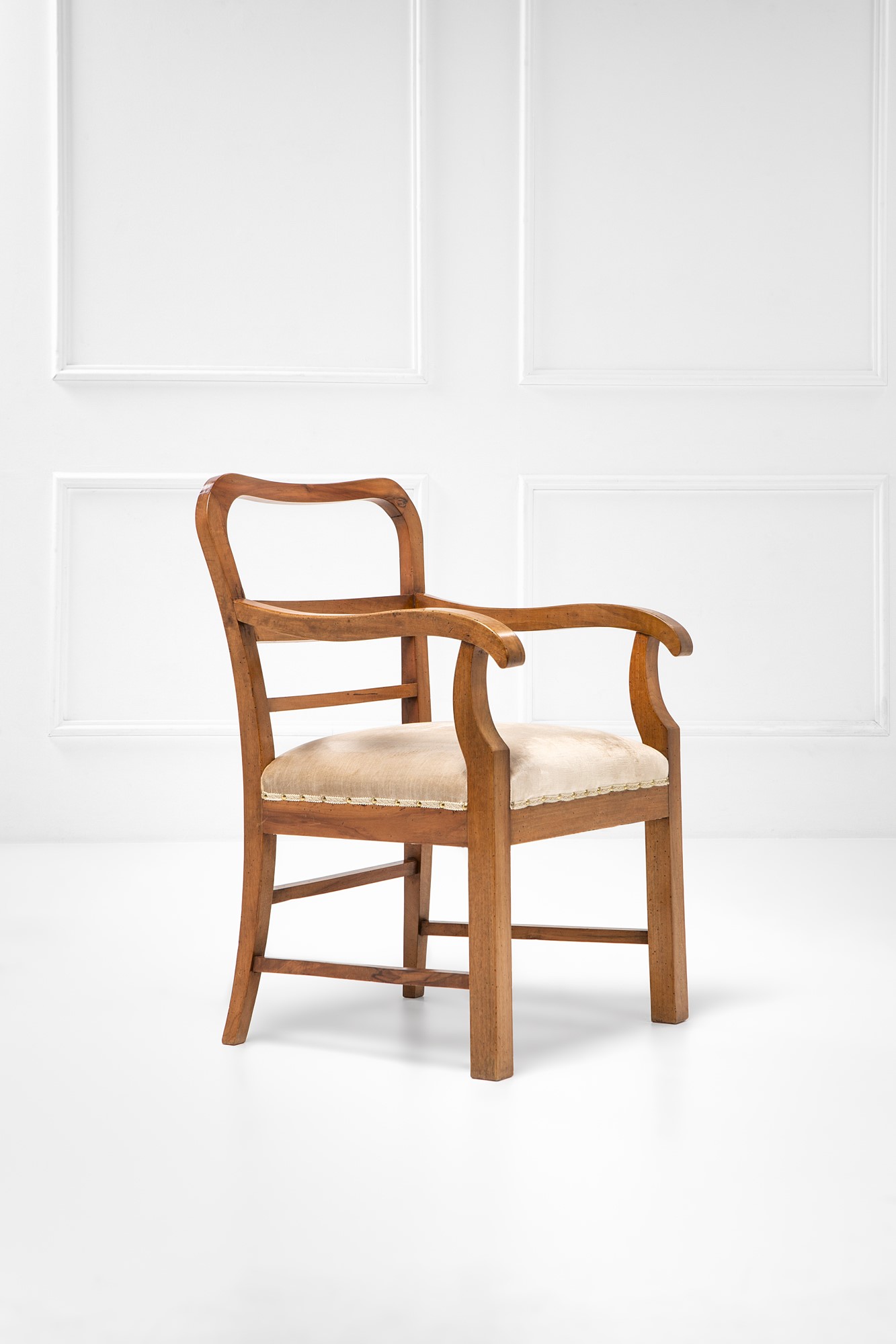 Quattro sedie e due poltroncine deco'