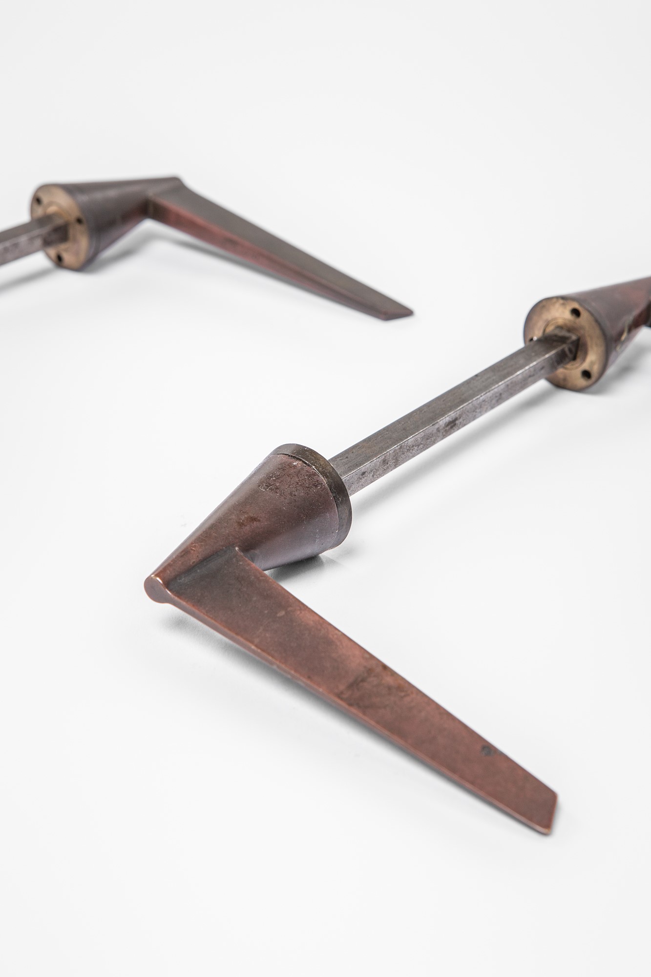 Due coppie di maniglie mod. Cono