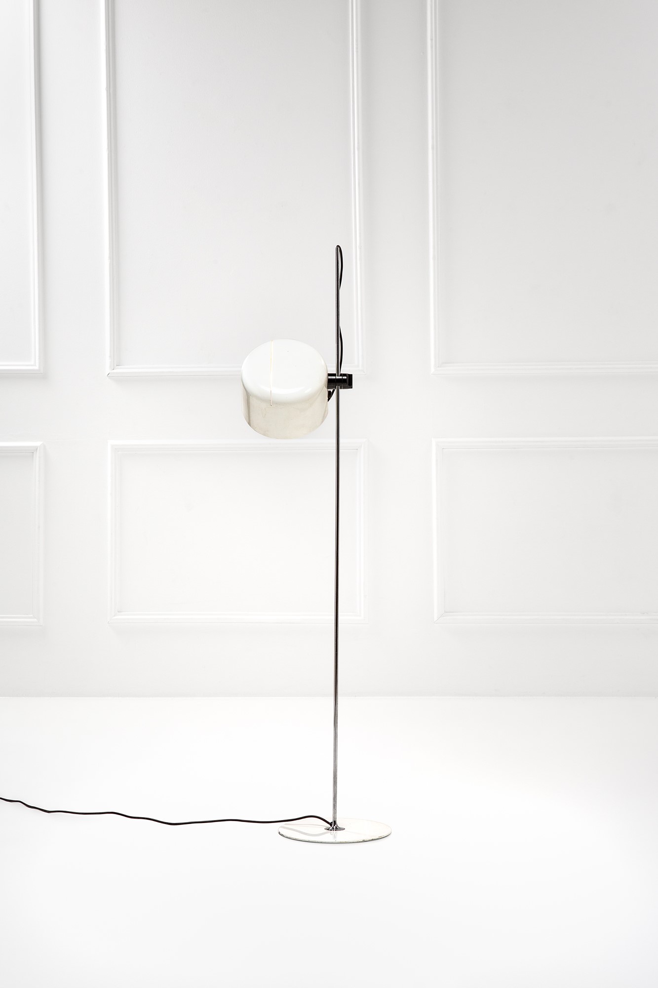 Joe Colombo - Lampada da Terra Mod. 3321 Coupe'