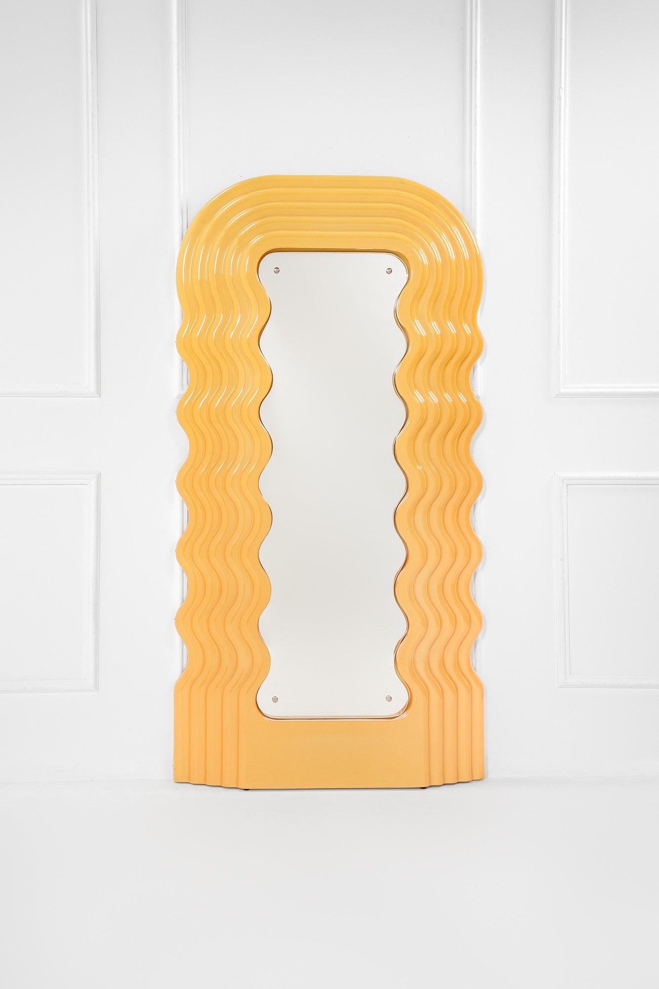 Specchiera mod. Ultrafragola della serie Mobili Grigi