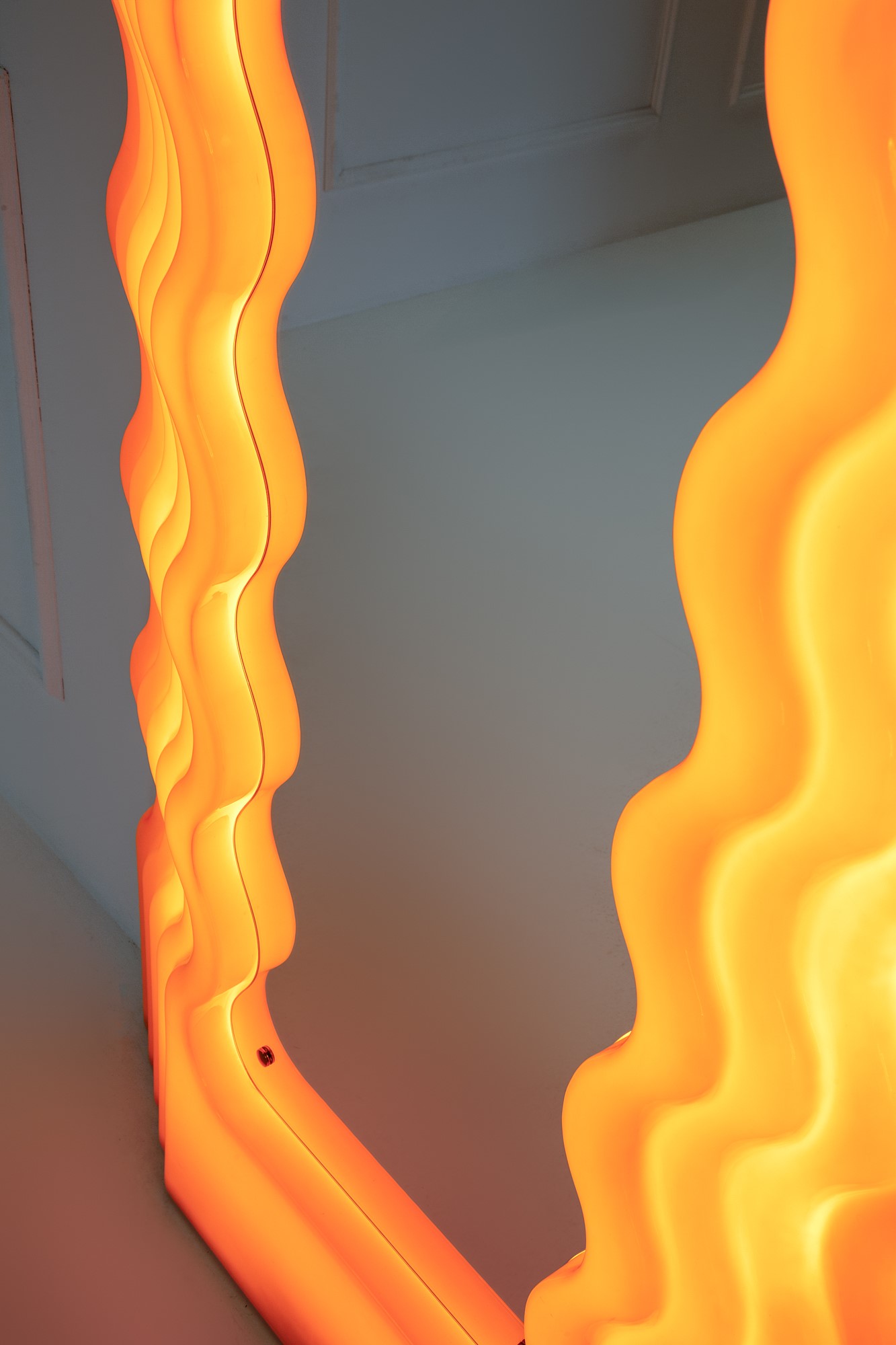 Specchiera mod. Ultrafragola della serie Mobili Grigi