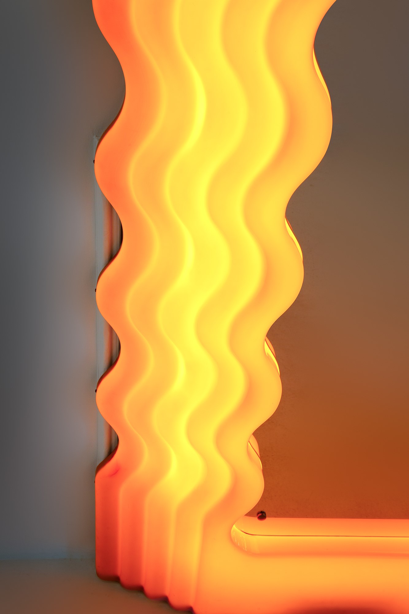 Specchiera mod. Ultrafragola della serie Mobili Grigi