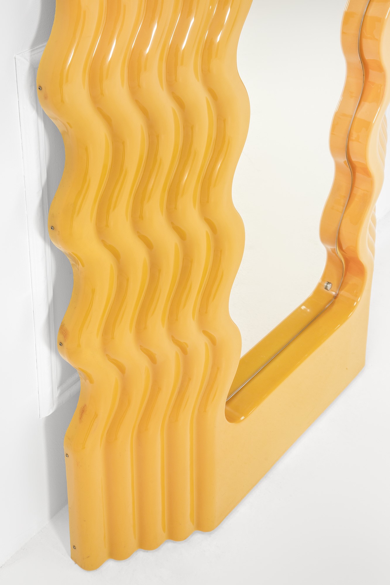 Specchiera mod. Ultrafragola della serie Mobili Grigi