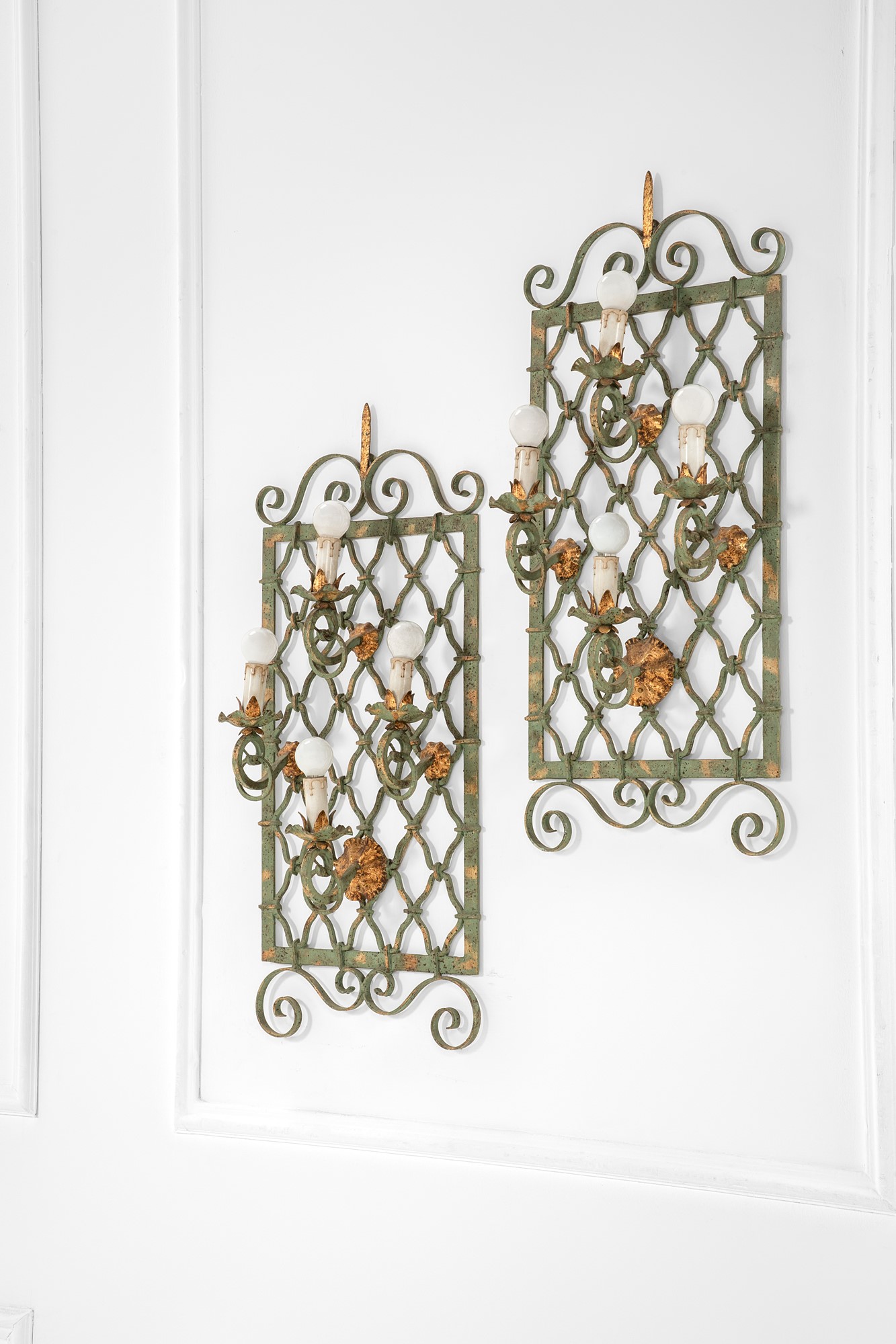 Due lampade da parete