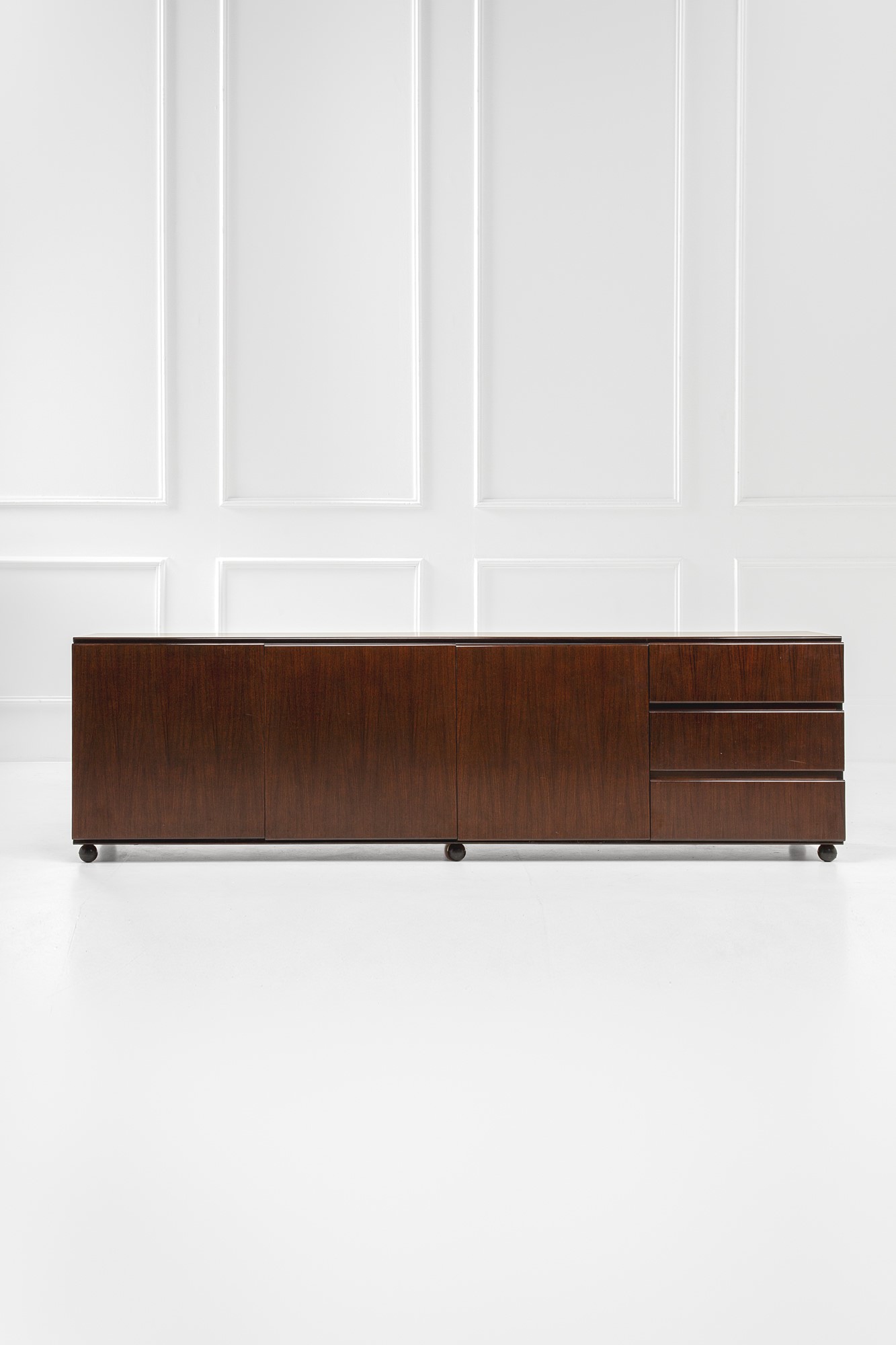 Sideboard a Tre Ante e Cassettiera