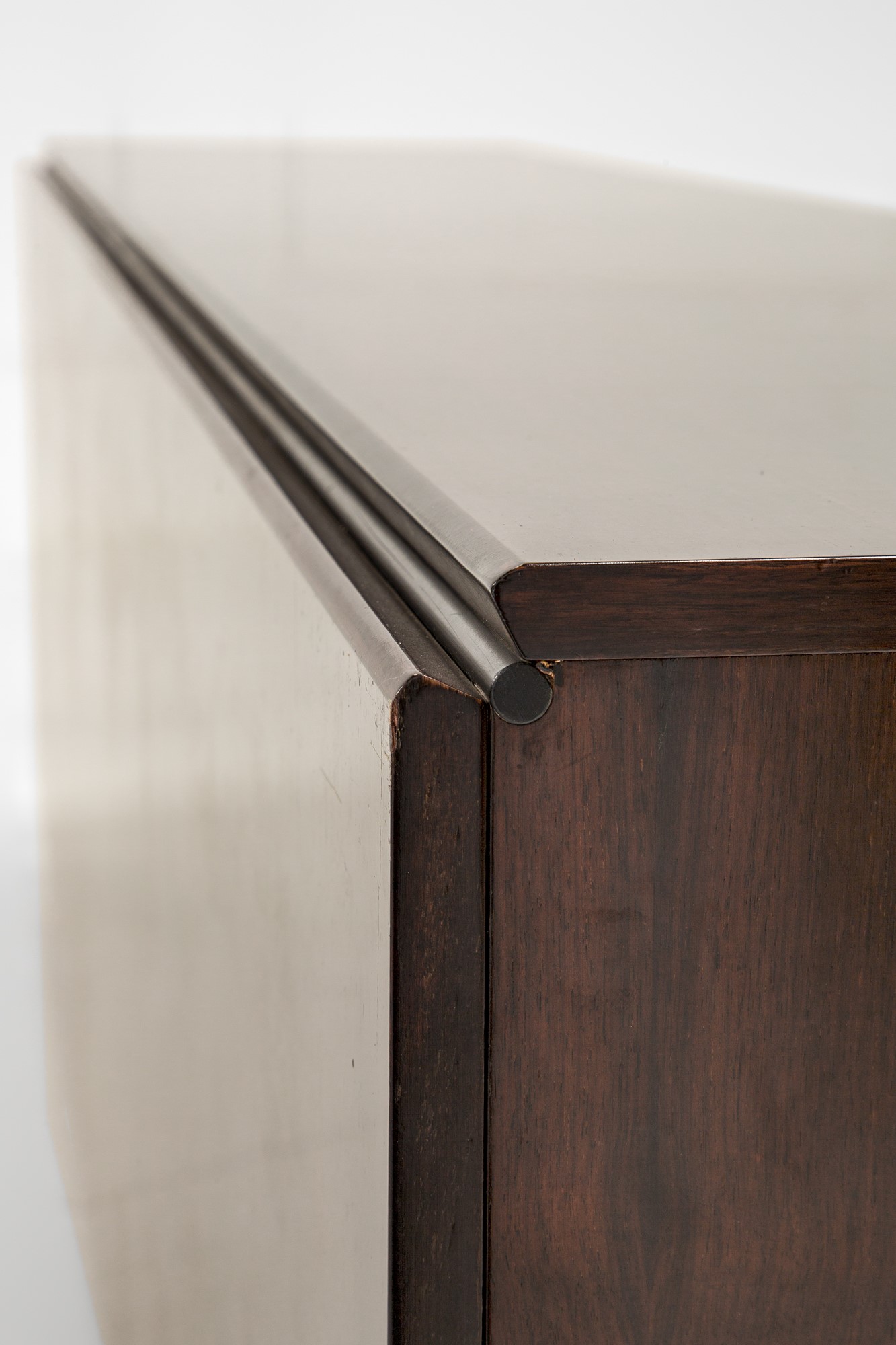 Sideboard a Tre Ante e Cassettiera
