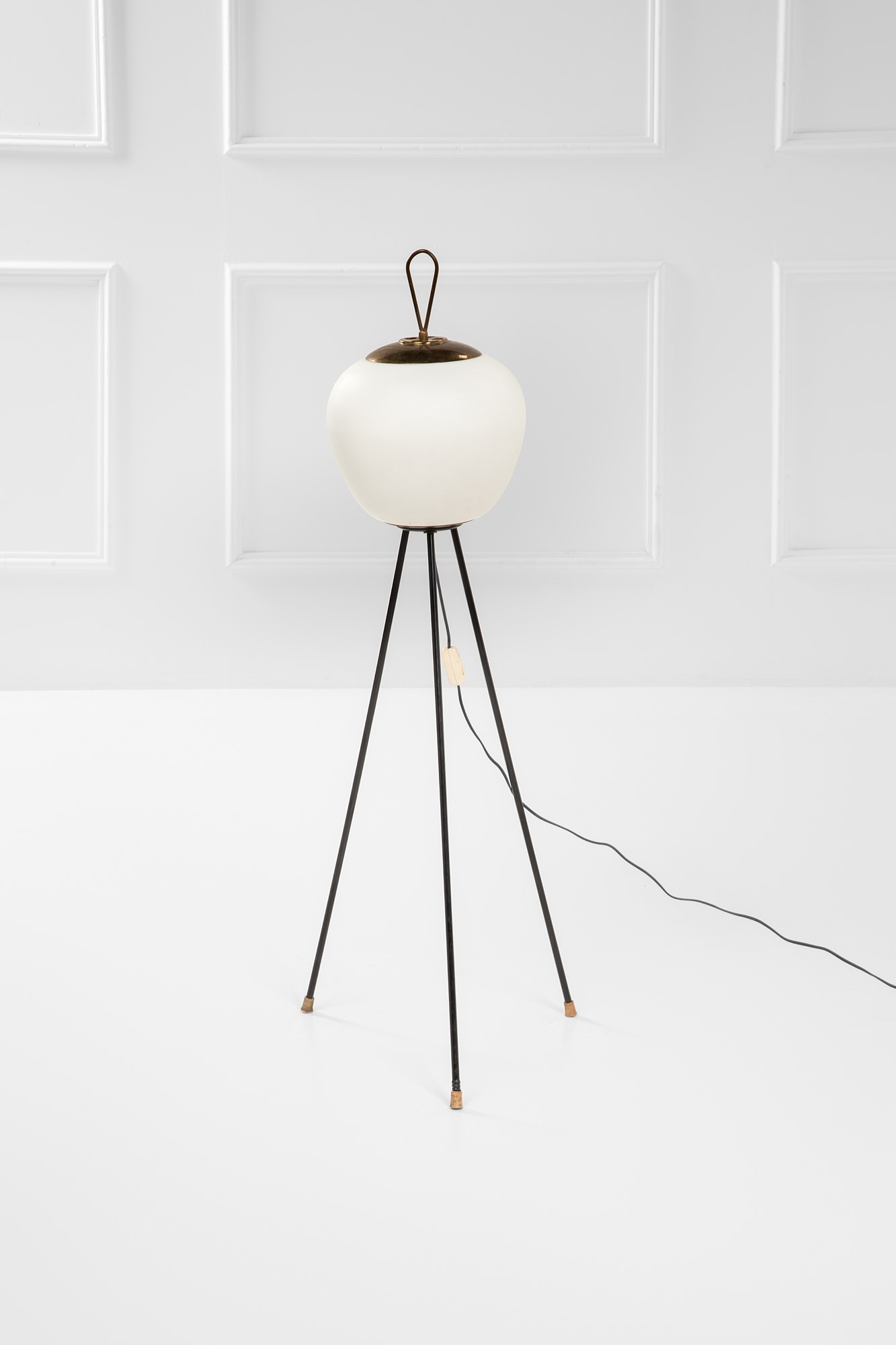Lampada da terra a tre piedi