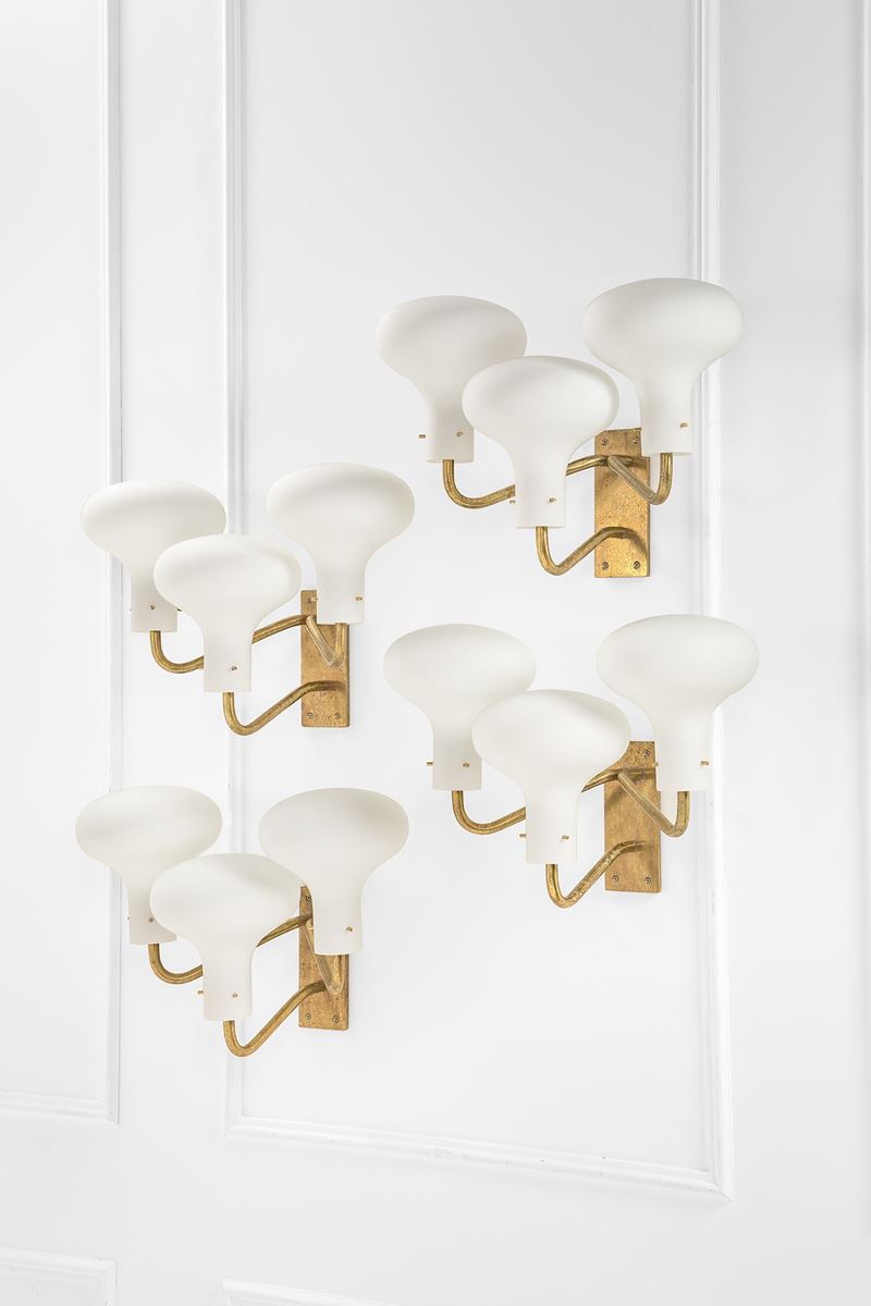 Quattro lampade da parete a tre luci della serie Lp 12