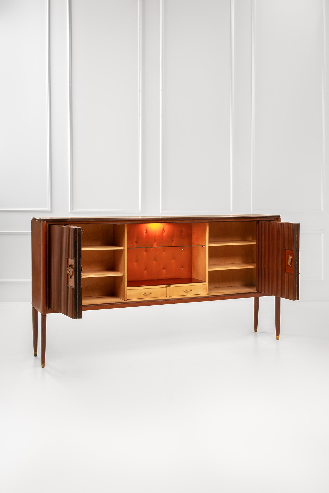 Grande credenza