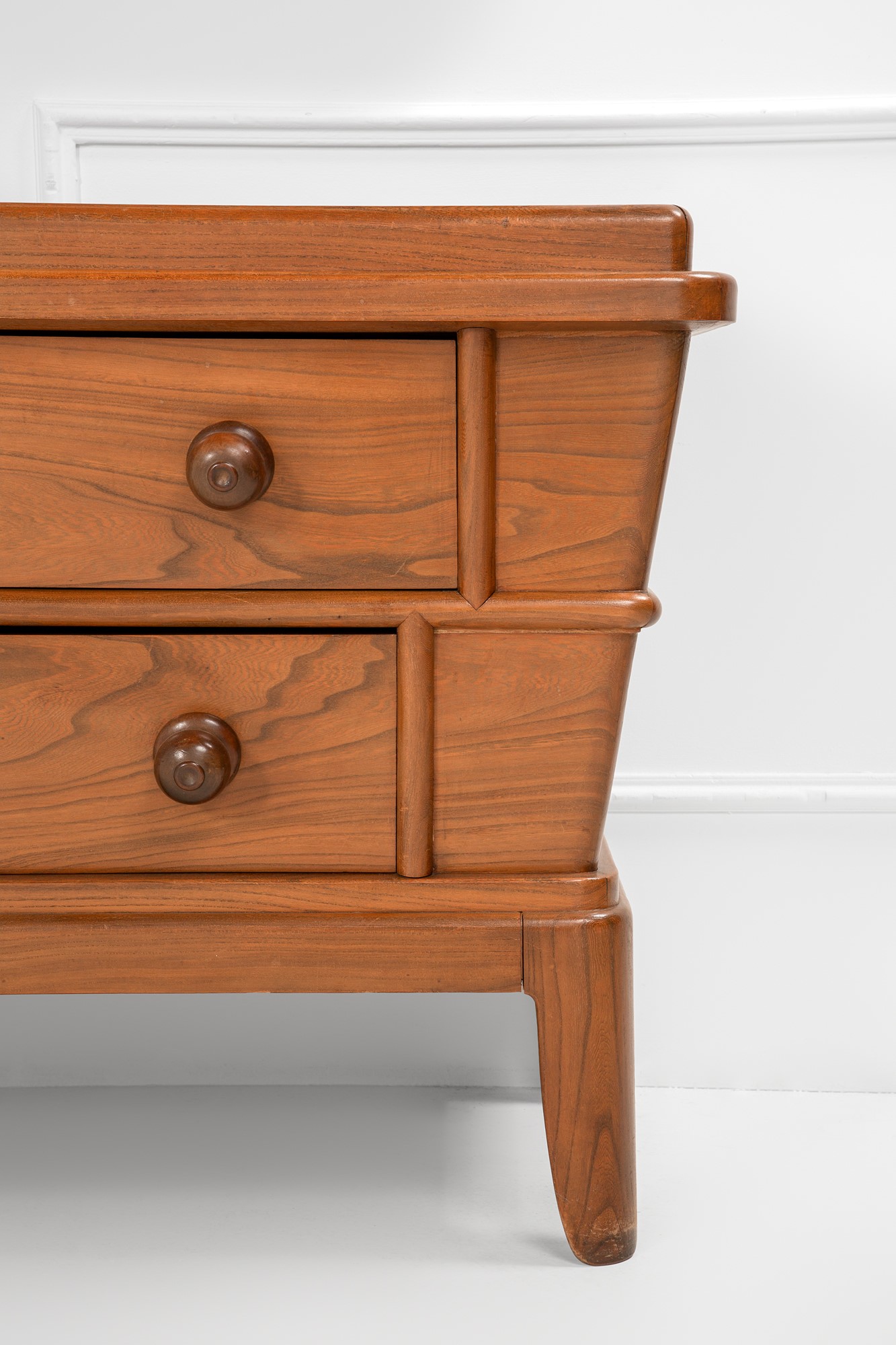 Cassettiera con specchiera