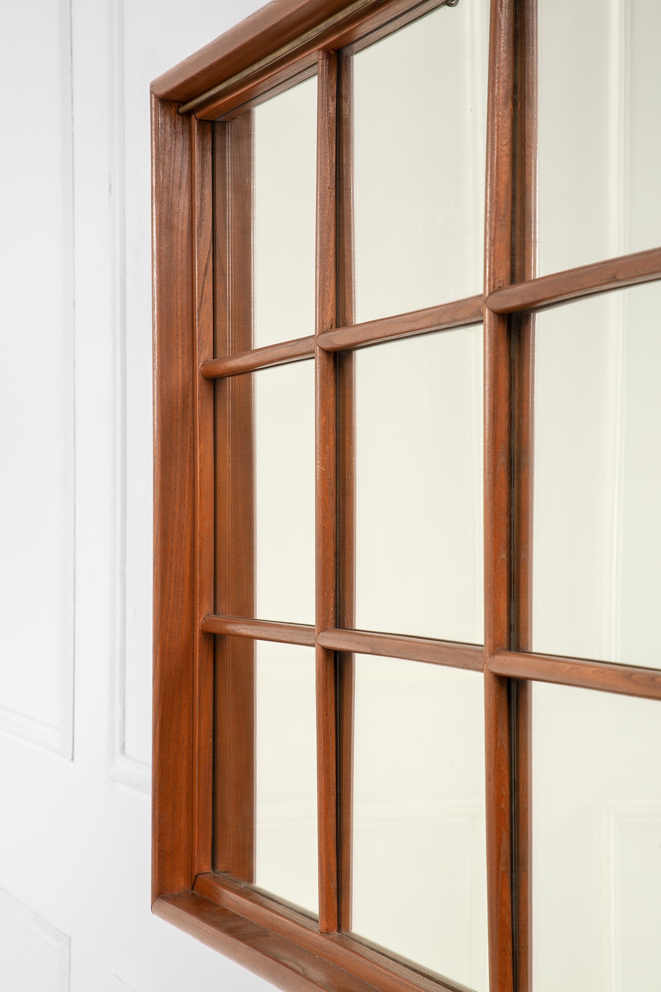 Cassettiera con specchiera