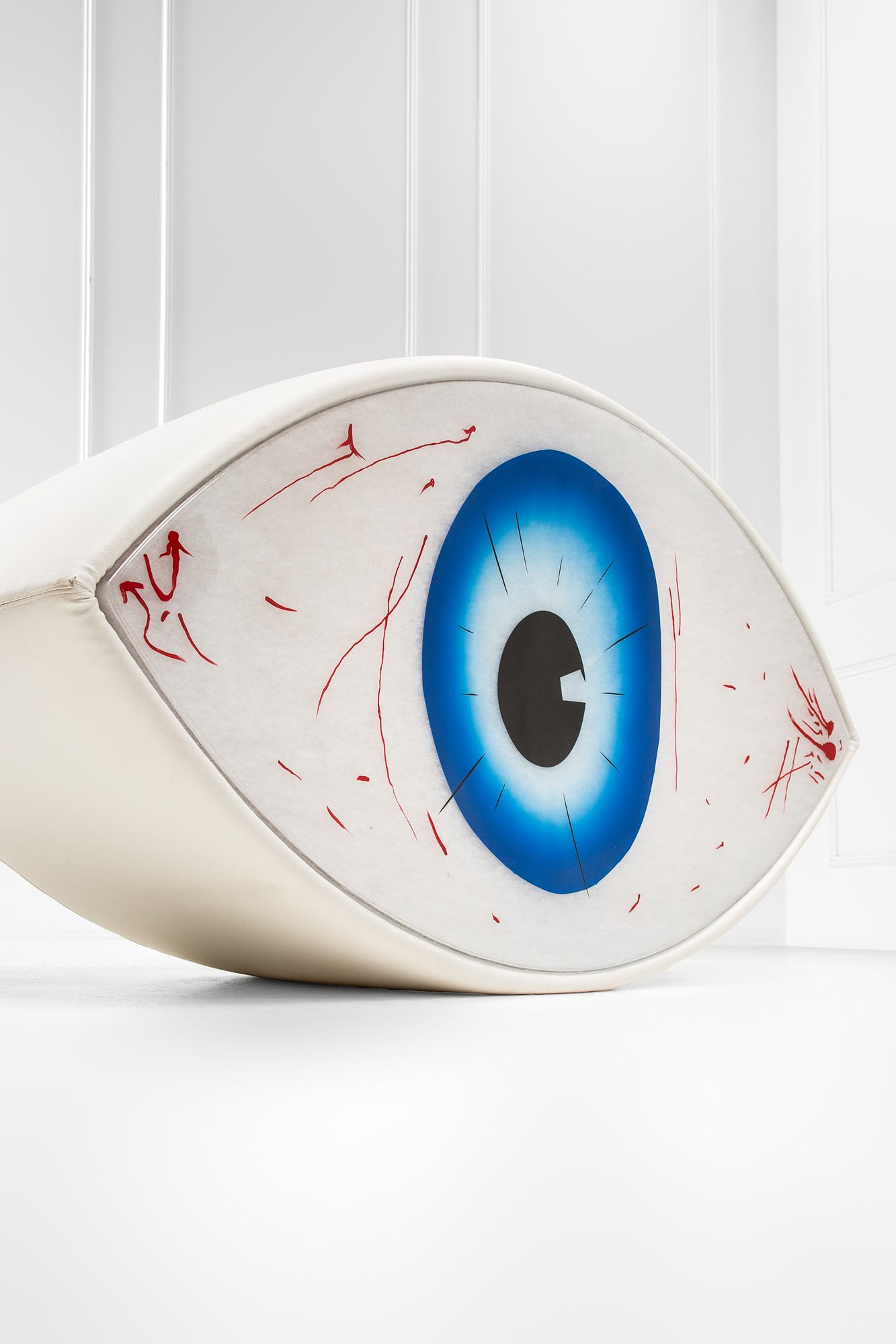 Man Ray - Le Témoin, Sedile Ultramobile