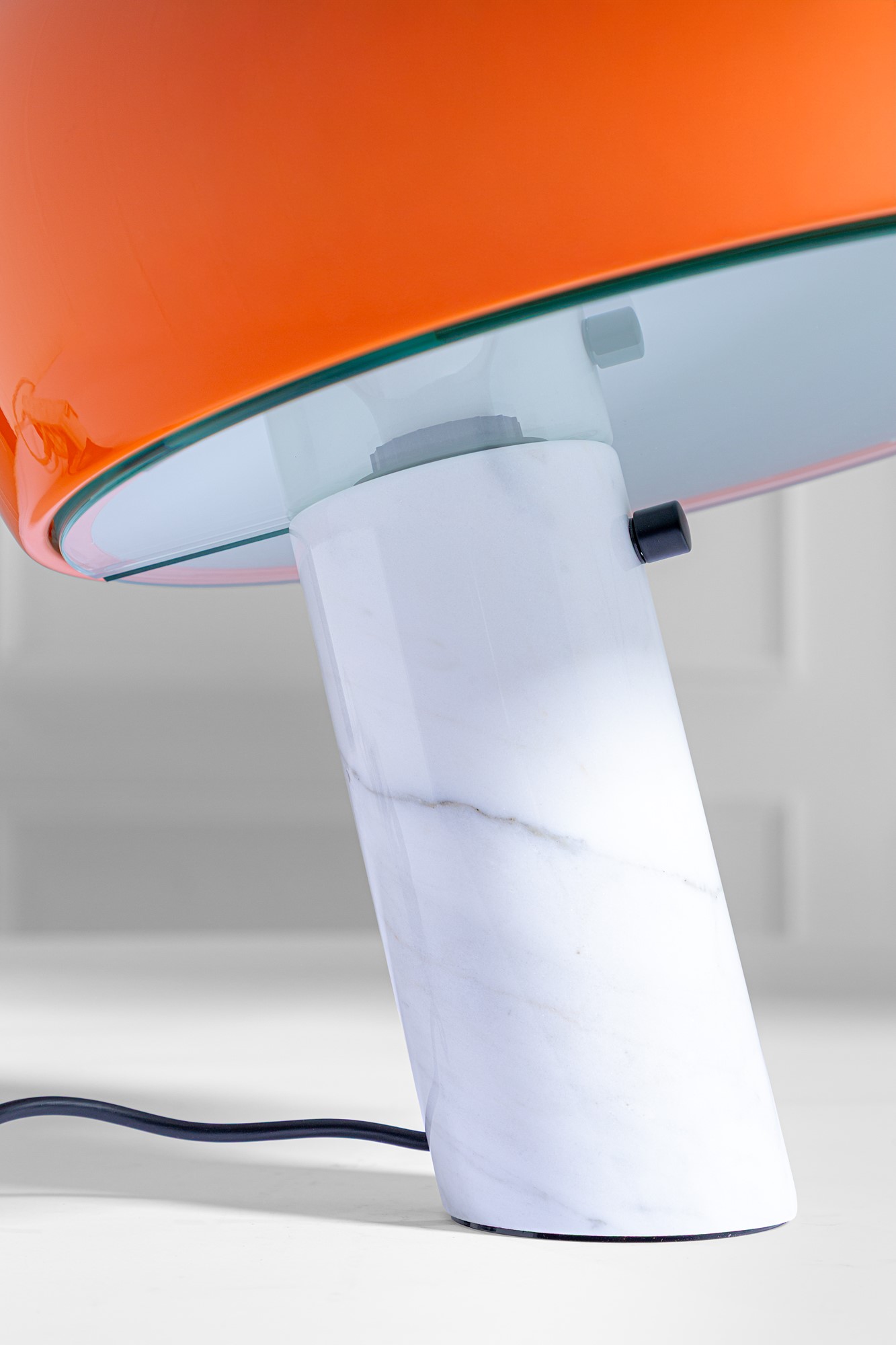 Achille e Pier Giacomo Castiglioni - Lampada da Tavolo Mod. Snoopy