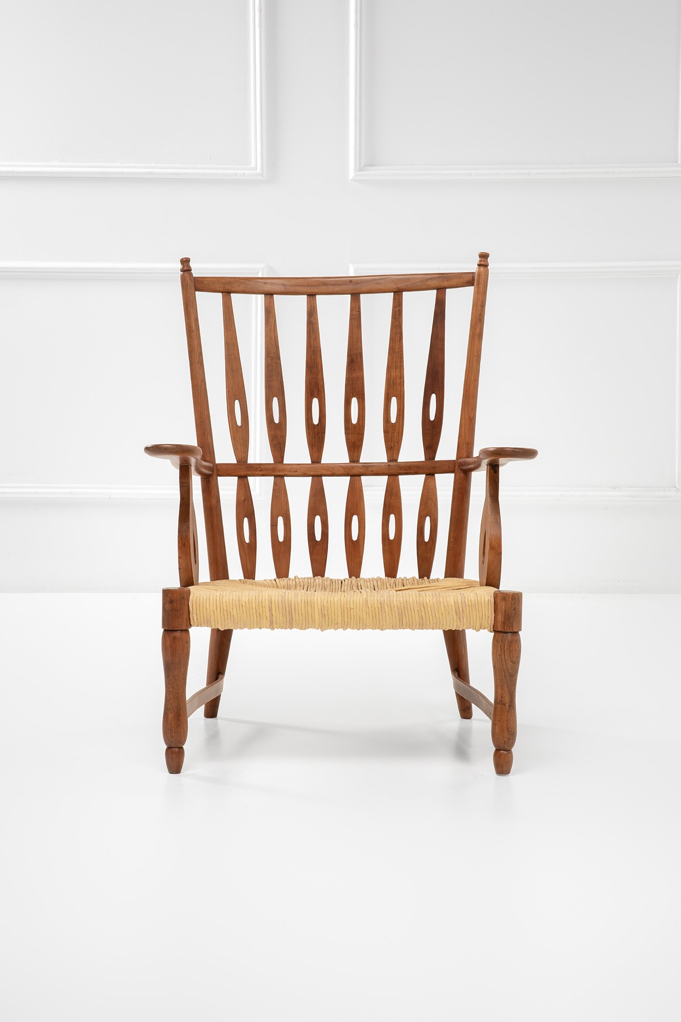 Due poltrone e un poggiapiedi