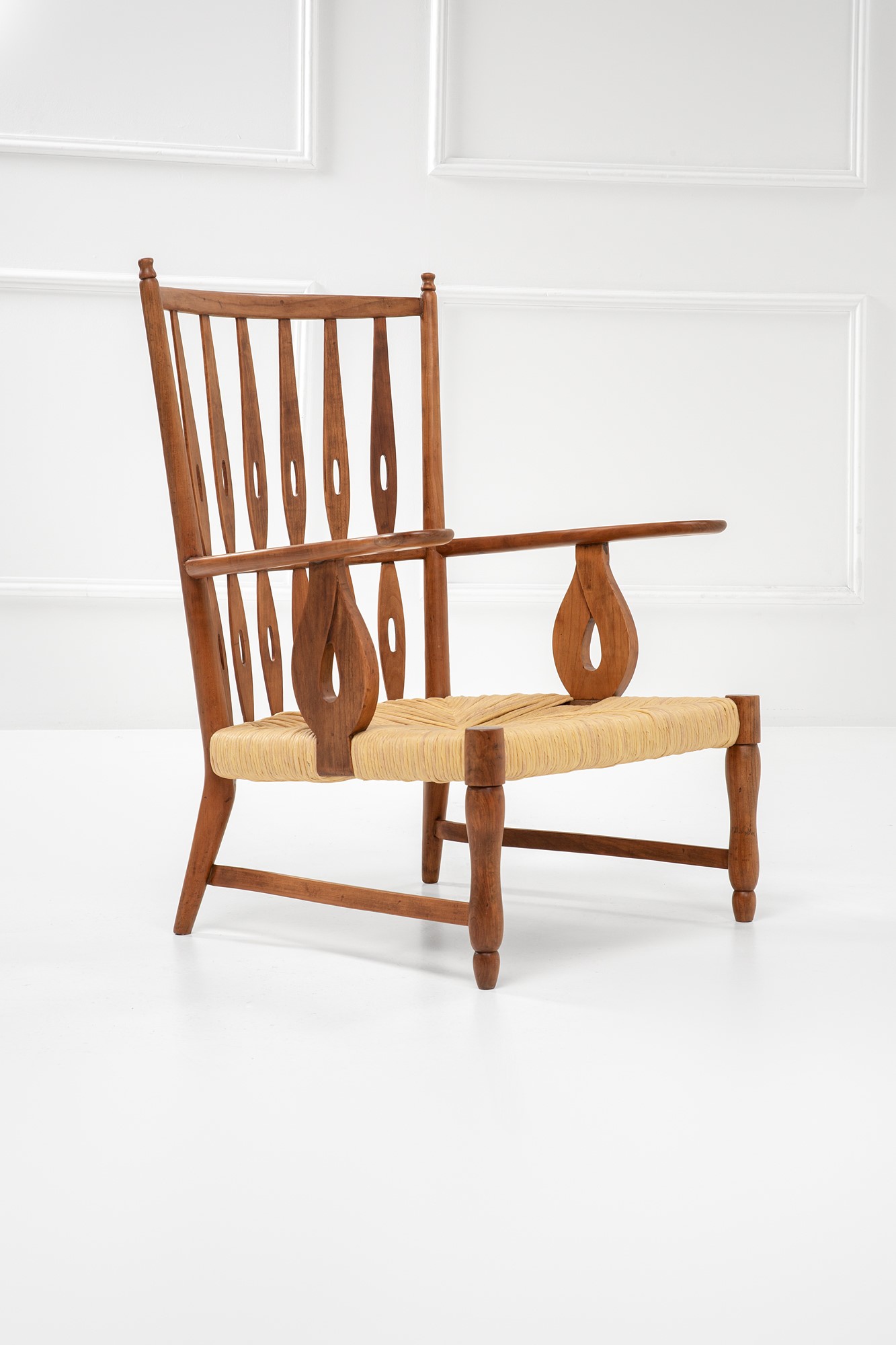 Due poltrone e un poggiapiedi