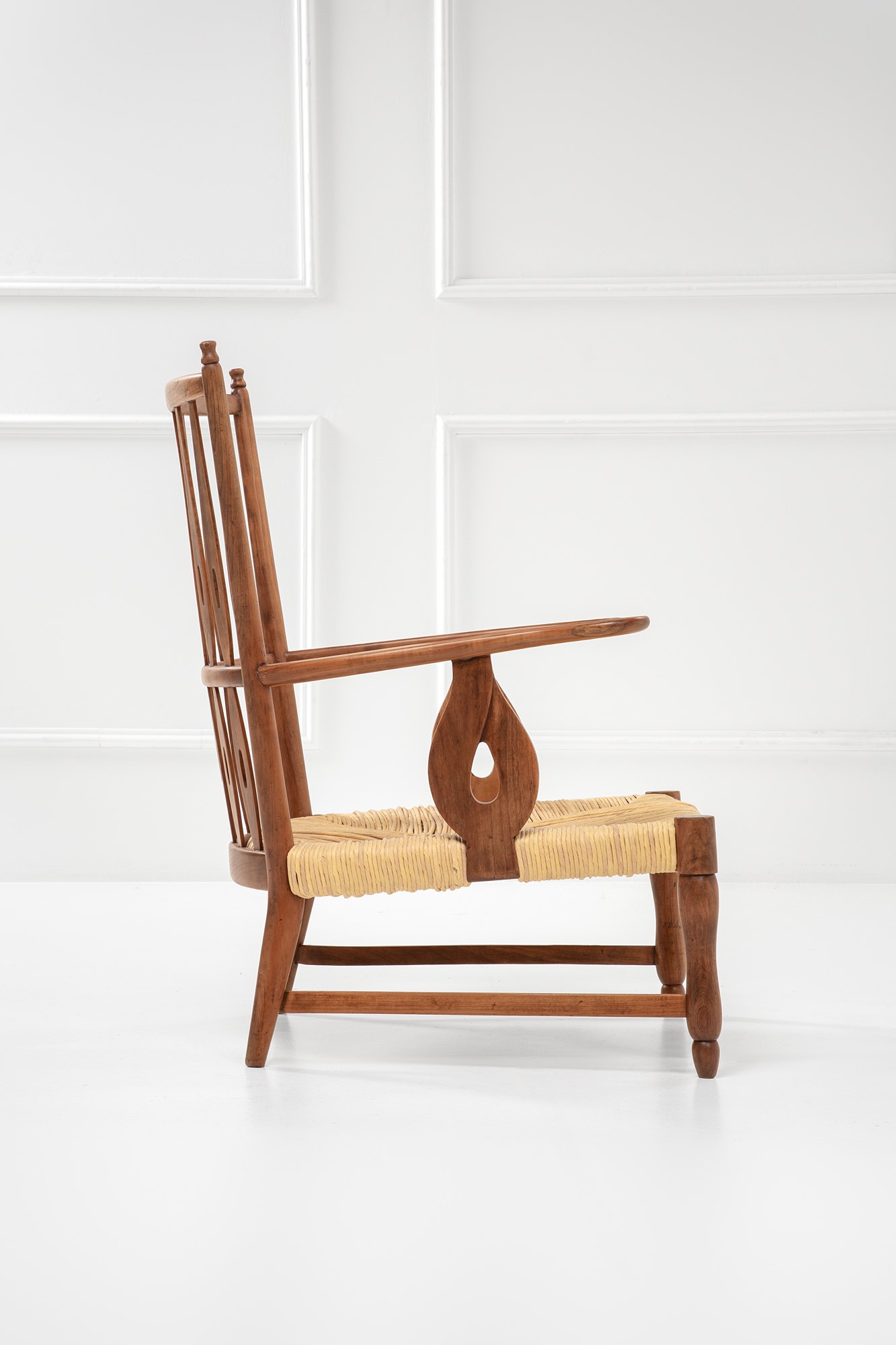 Due poltrone e un poggiapiedi