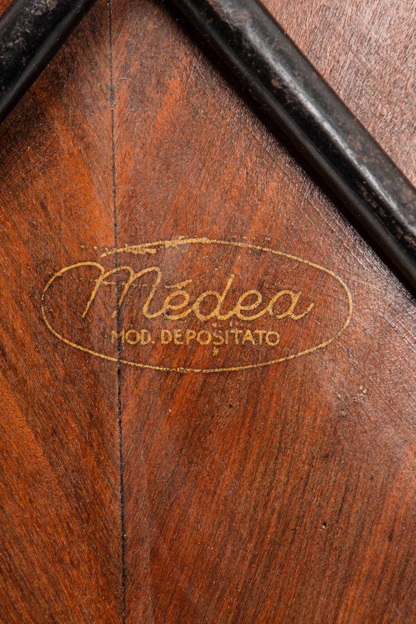 Dodici sedie mod. 101 della serie Medea