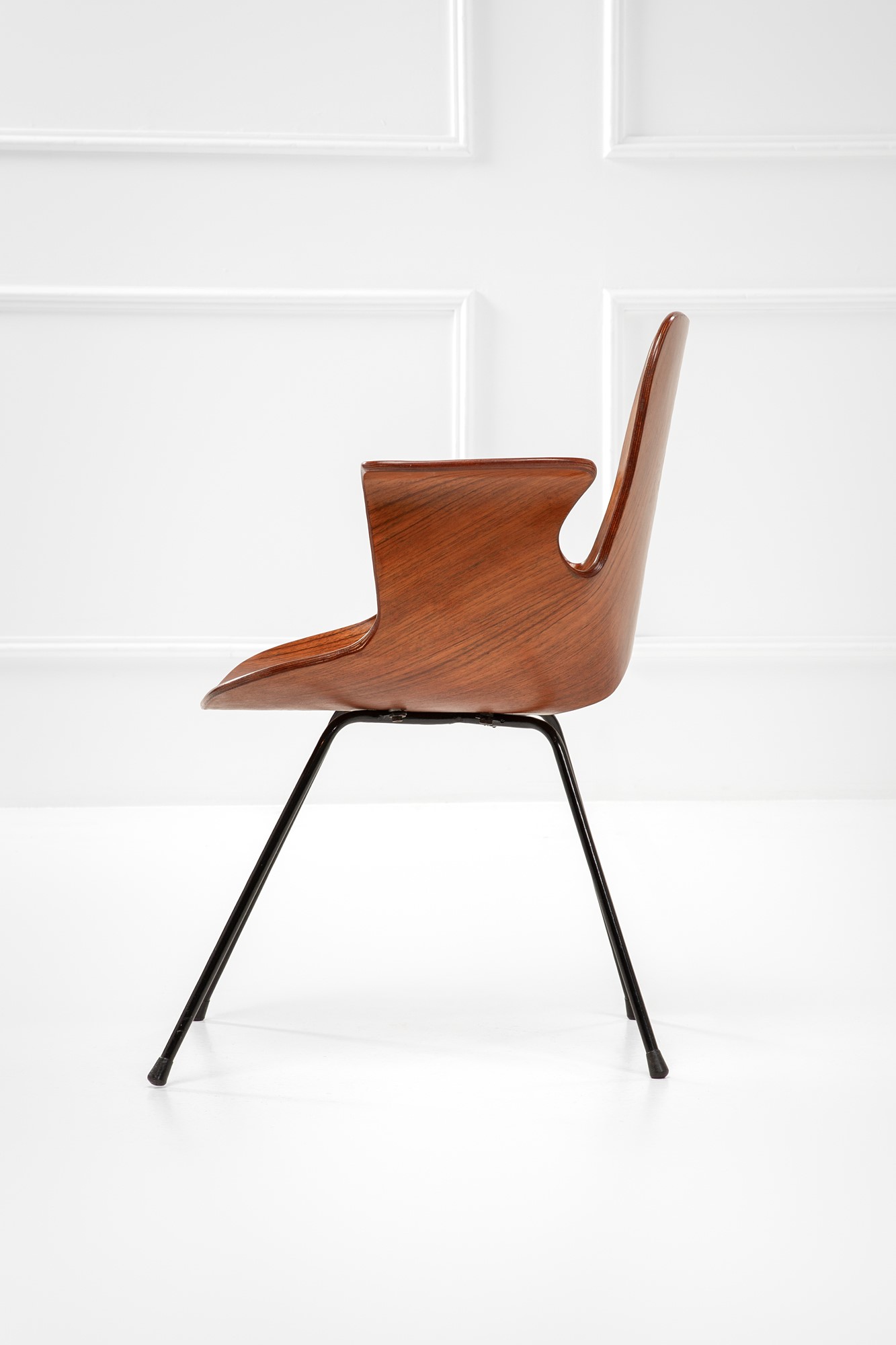 Due poltrone della serie Medea