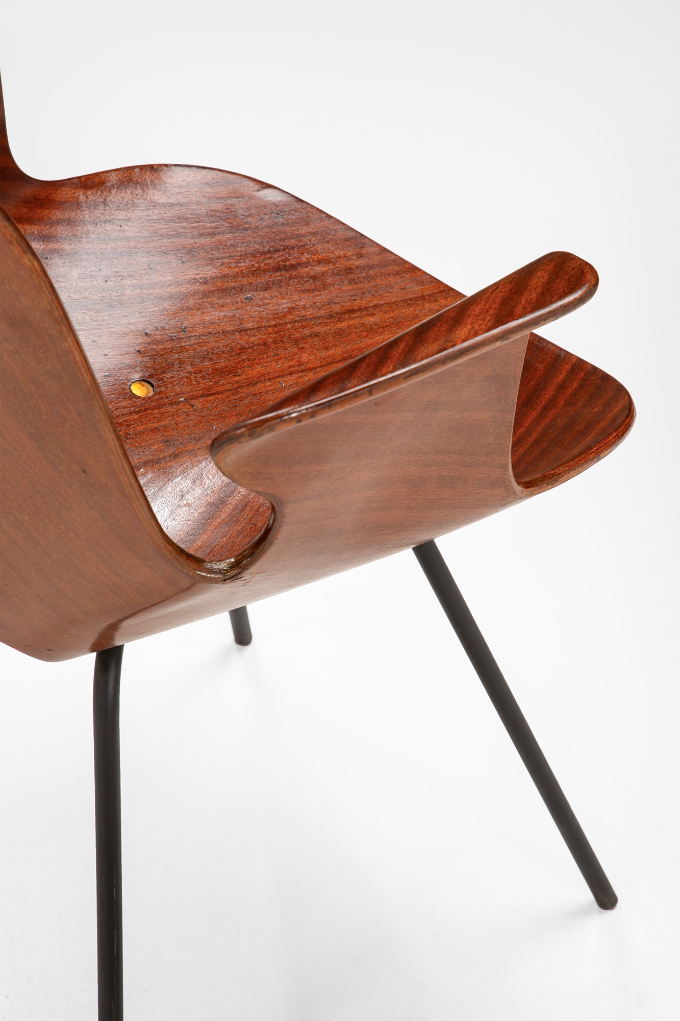 Due poltrone della serie Medea