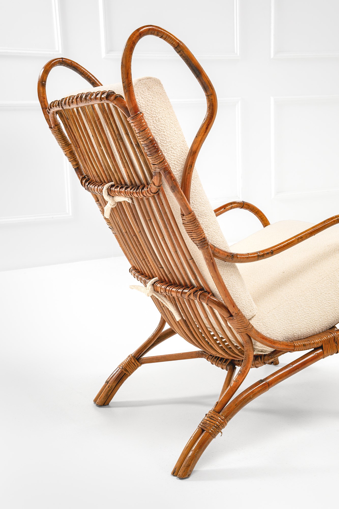 Due poltrone mod. BP16 Continuum