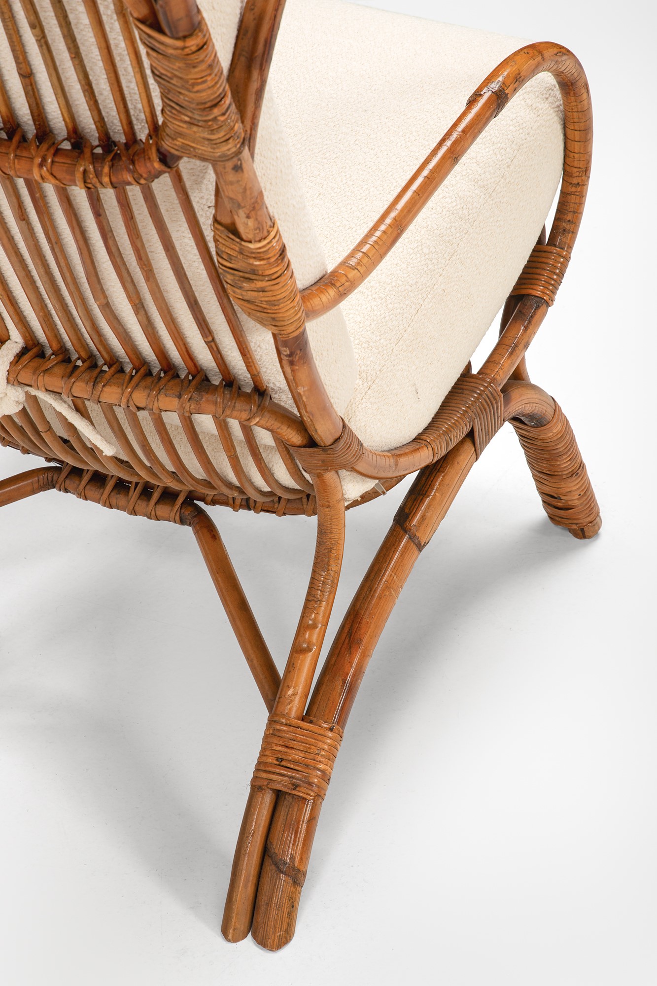 Due poltrone mod. BP16 Continuum