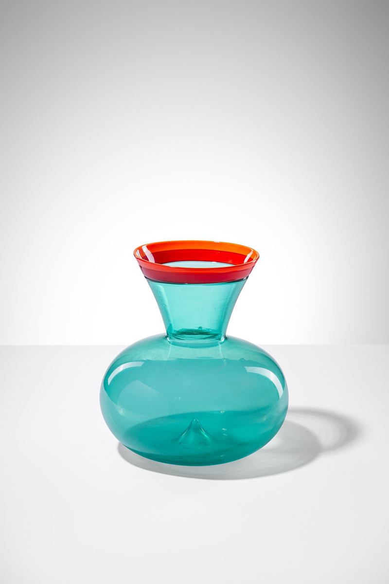 Vaso con collo svasato