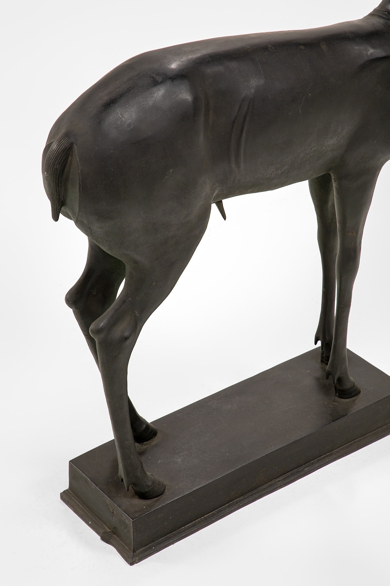 Scultura di cerbiatto