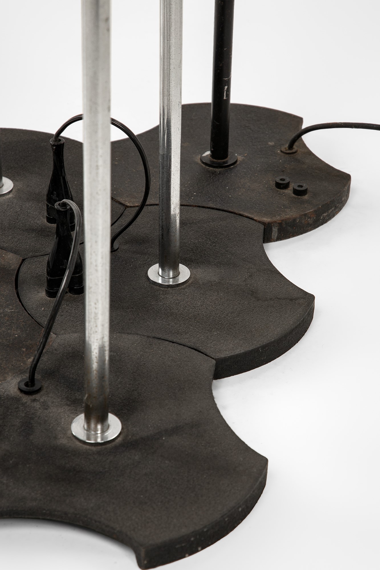 Cinque lampade da terra mod. 1073/3