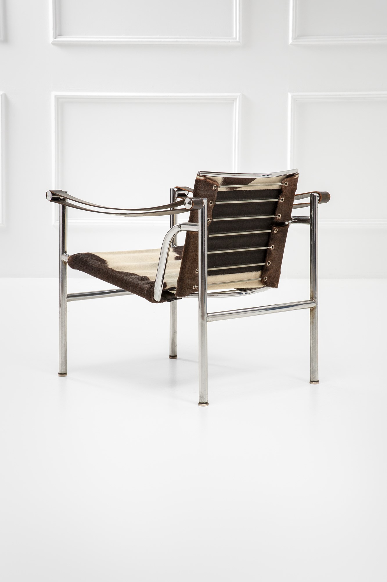 Le Corbusier - Due Poltrone Basculanti Mod. Lc1